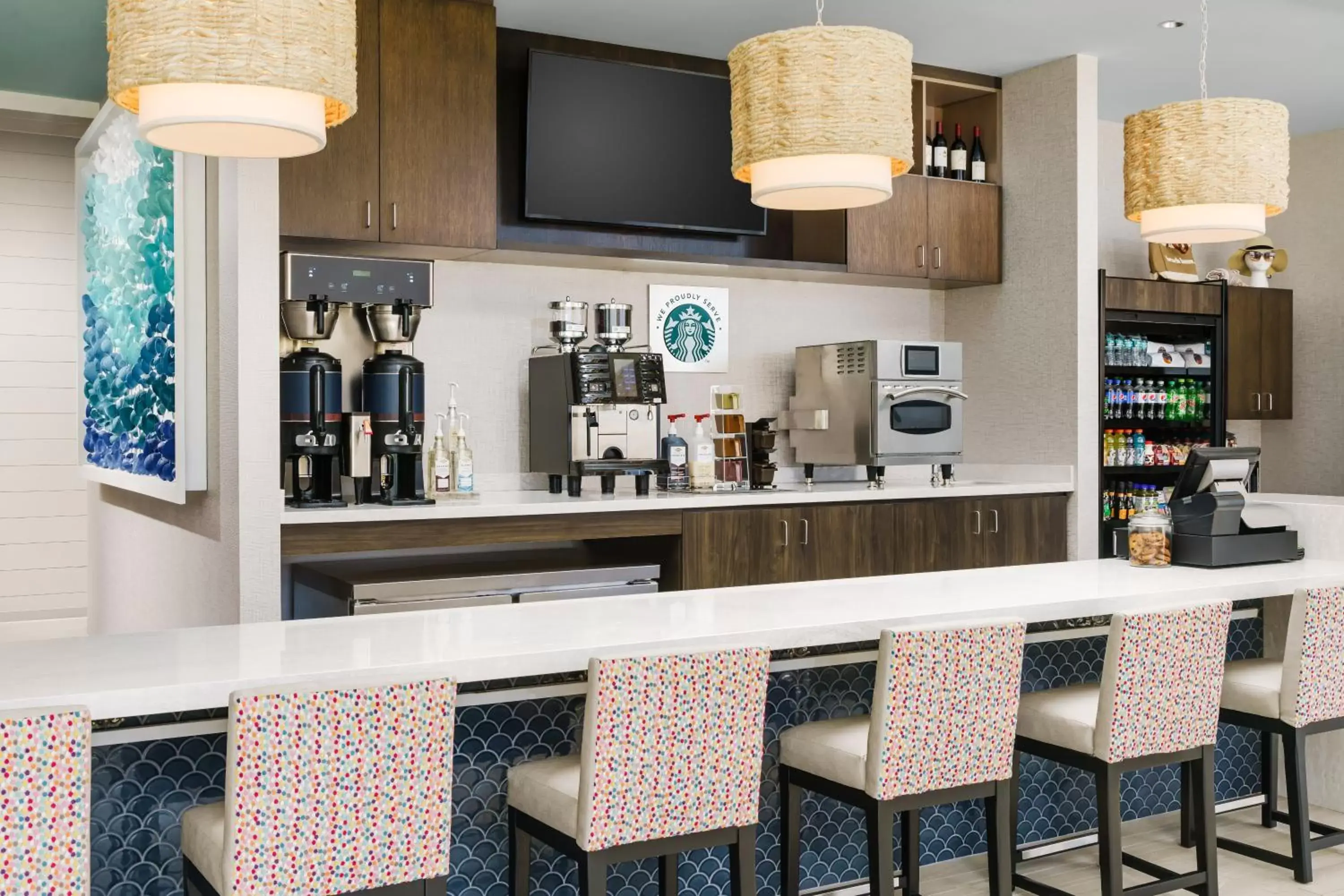 Coffee/tea facilities, Lounge/Bar in Hyatt Place Panama City Beach - Beachfront