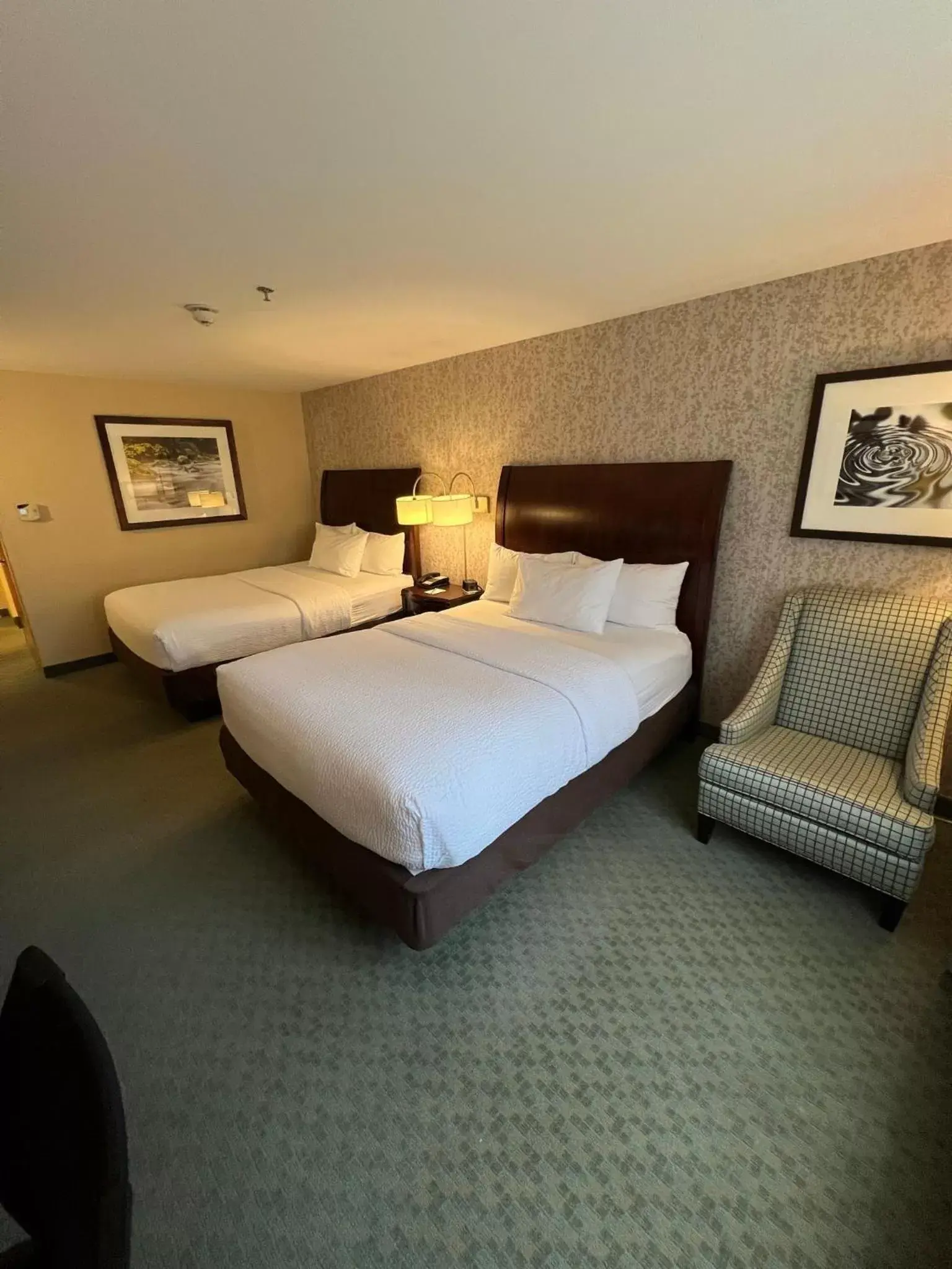 Seating area, Bed in Fairfield Inn & Suites by Marriott Great Barrington Lenox/Berkshires