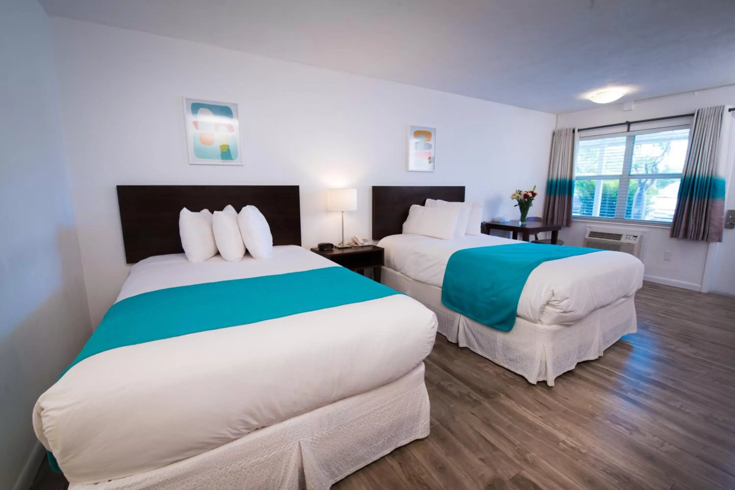 Bedroom, Bed in Regency Inn & Suites Sarasota