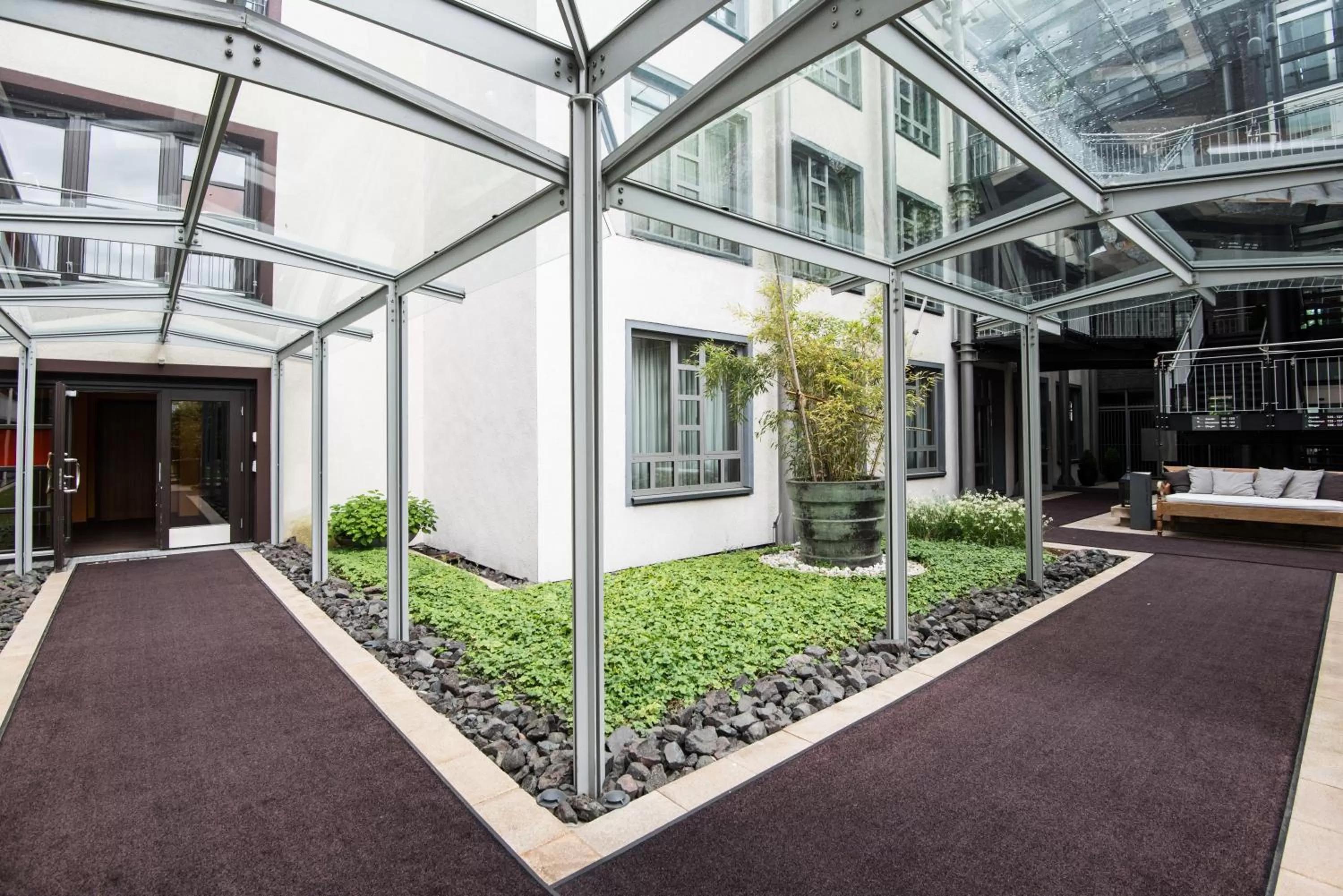 Patio in east Hotel Hamburg