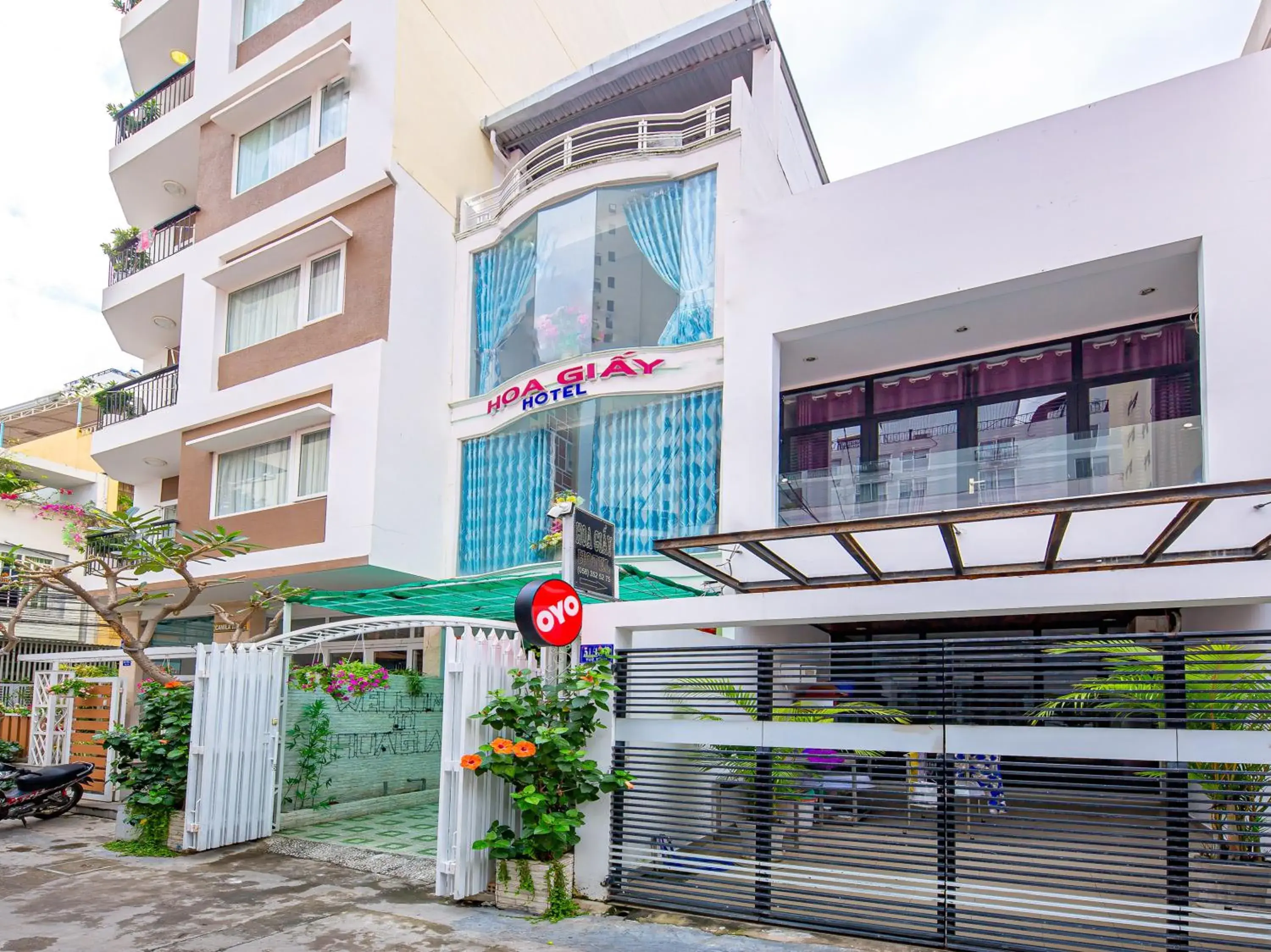 Property Building in OYO 828 Hoa Giay Hotel