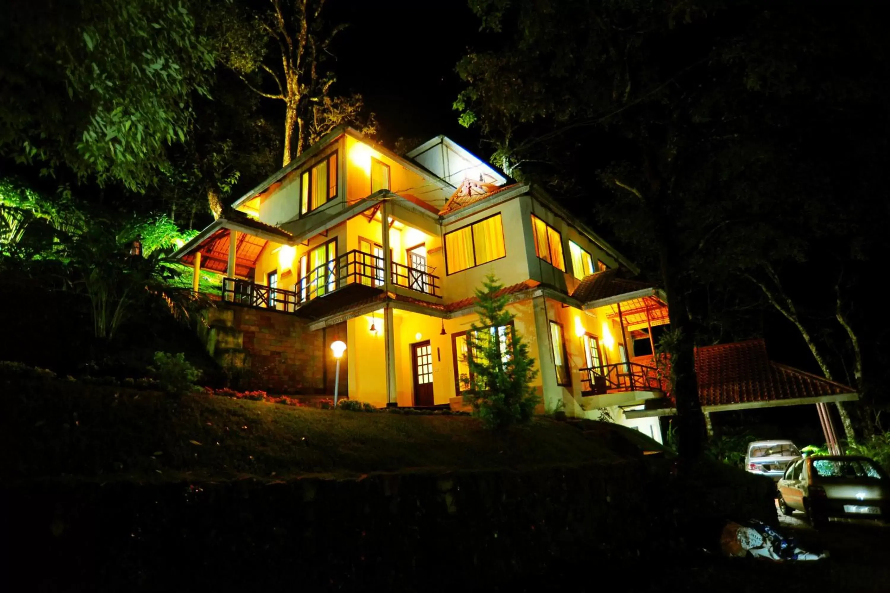 Property building in Violet Woods Property building in Violet Woods