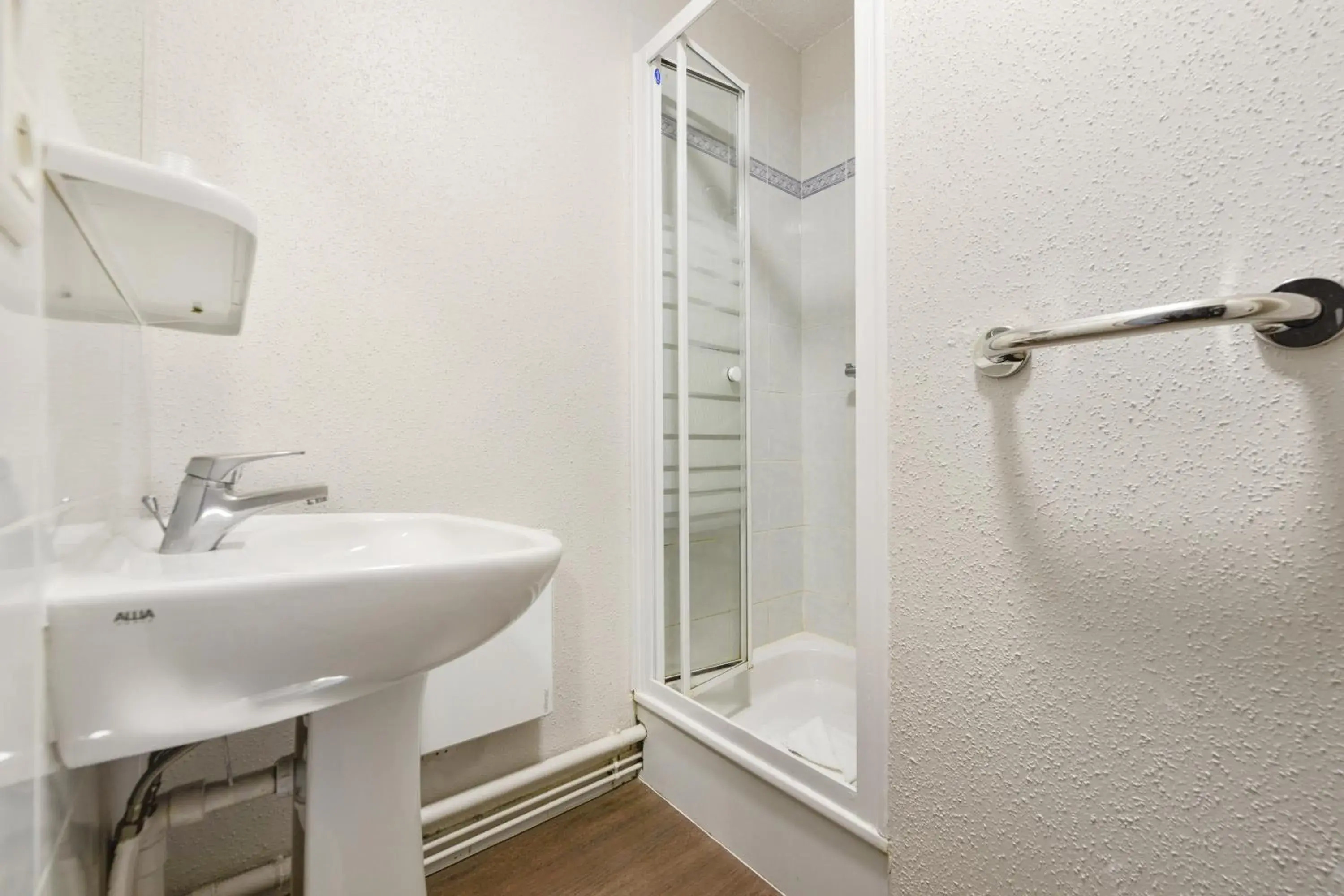 Shower, Bathroom in Appart'City Nantes Viarme