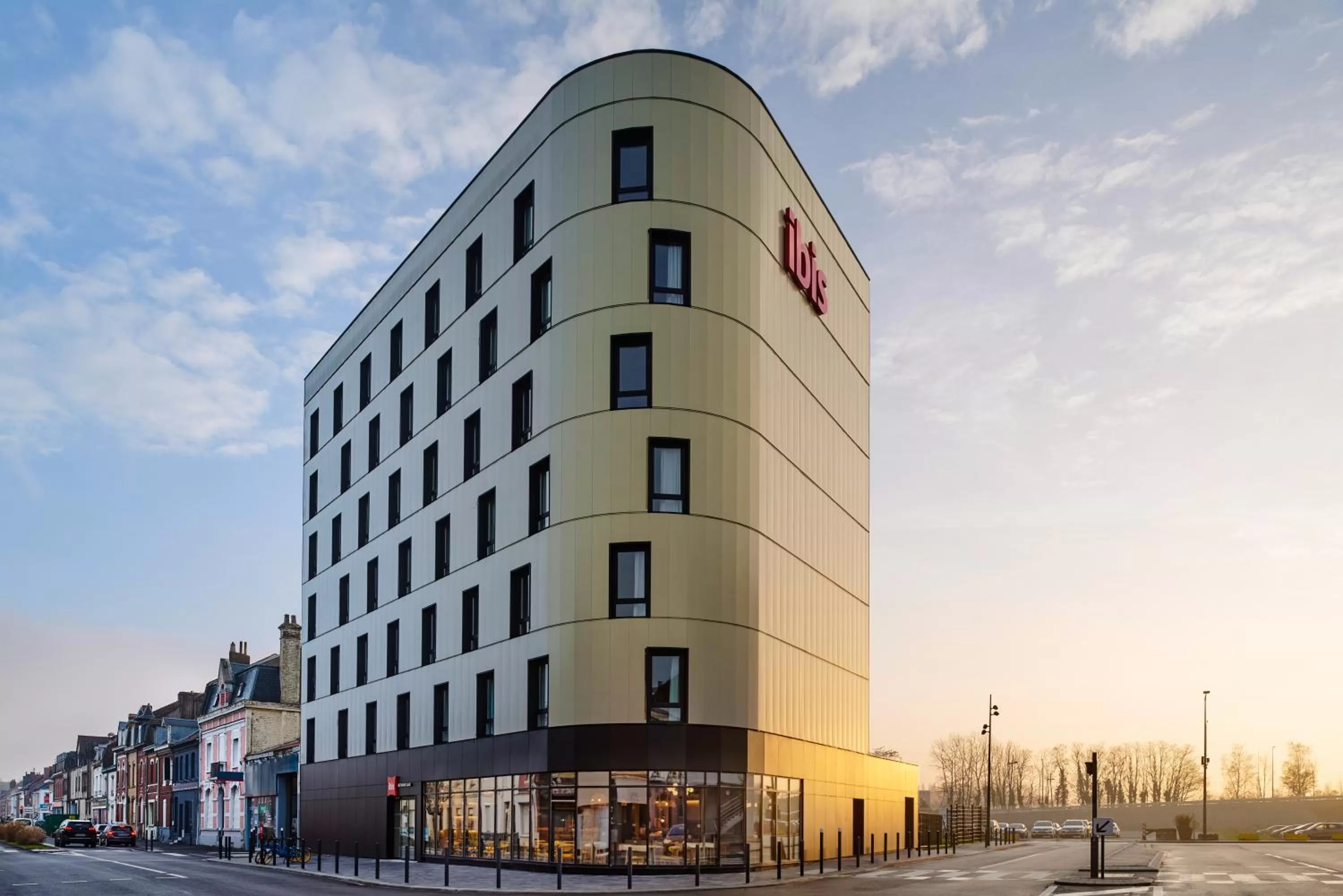 Property building in ibis Bethune Centre Gare