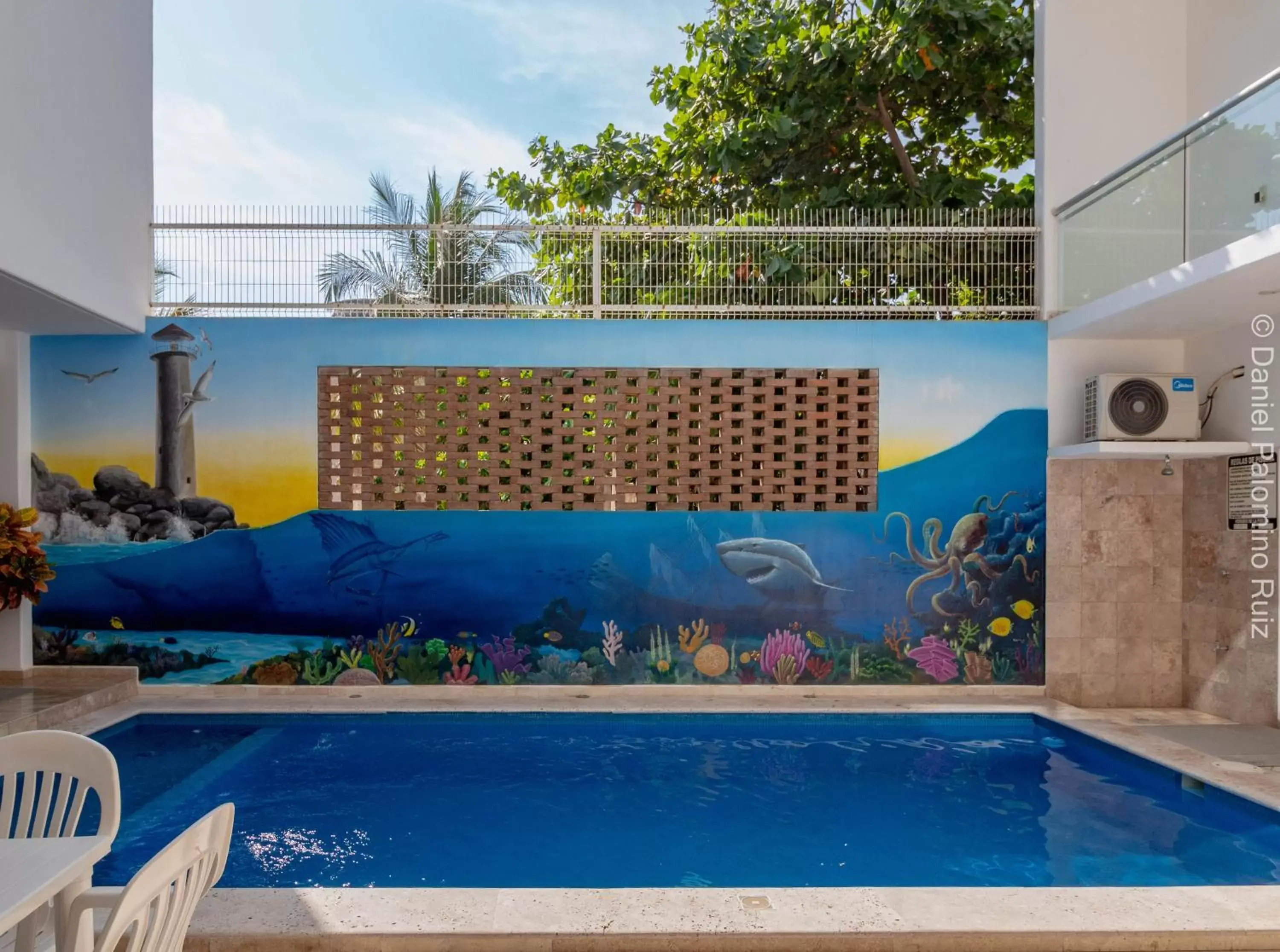 Swimming pool in Hotel Casa Pridda