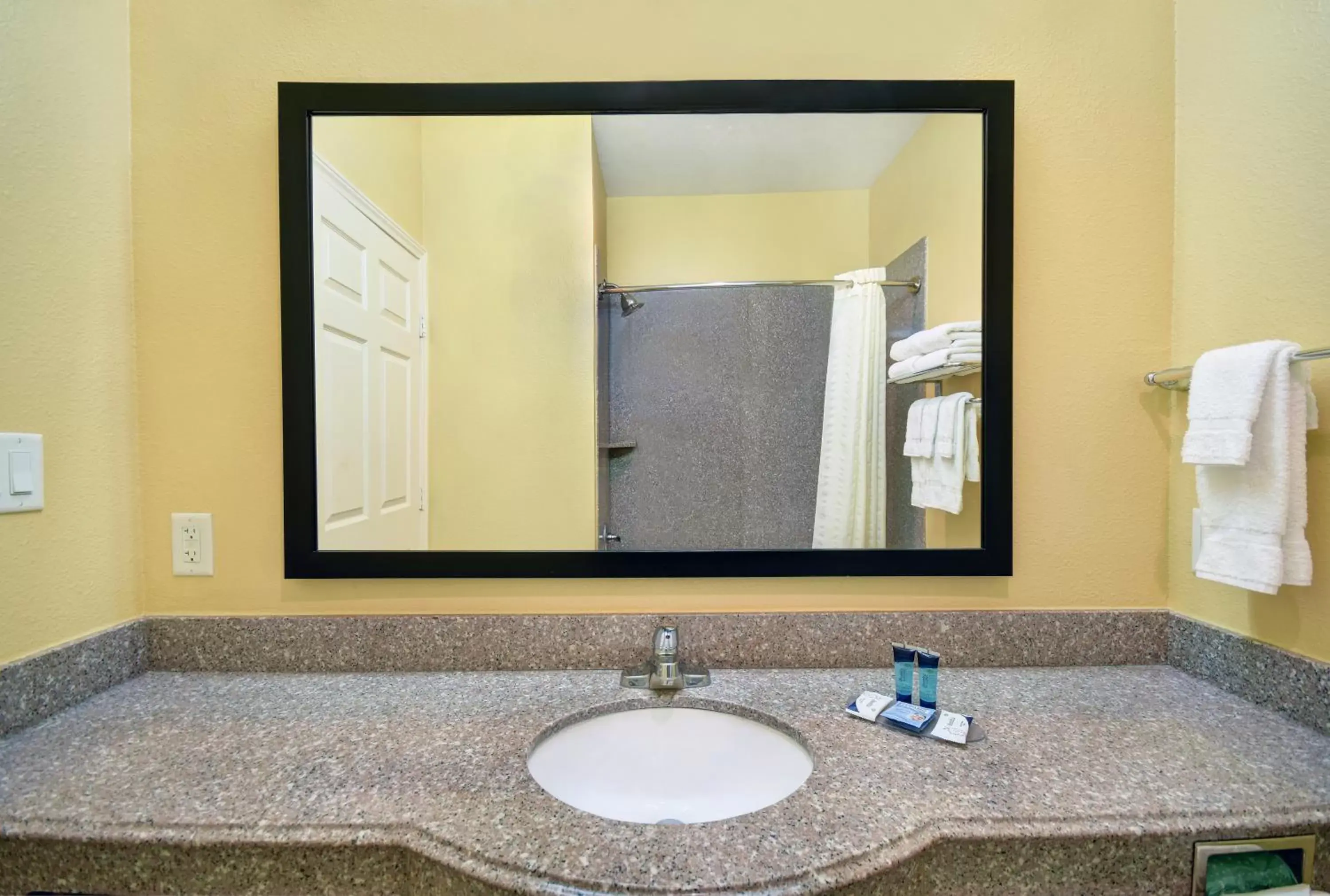 Bathroom in Galveston Inn & Suites Hotel