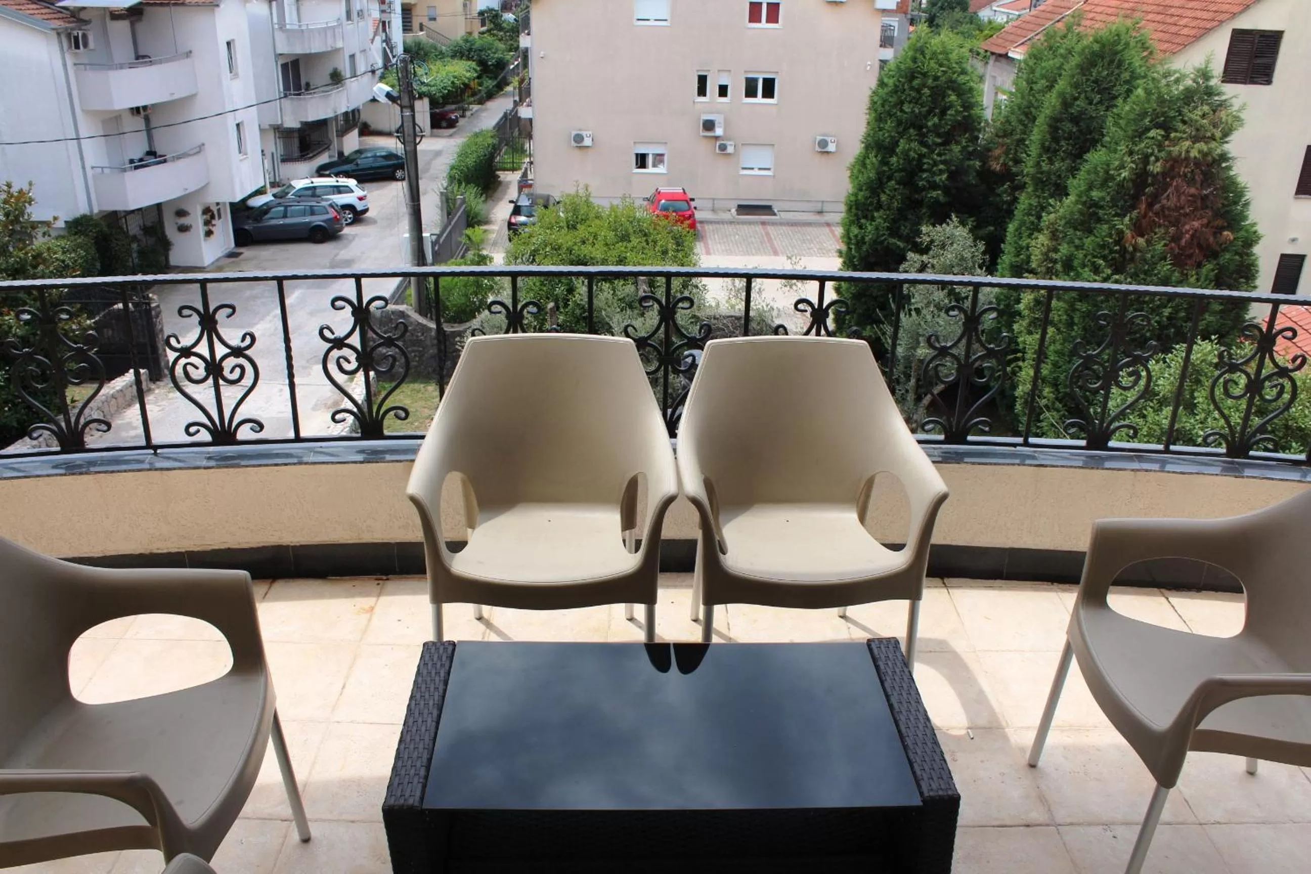 Garden view in Hotel Crnogorska Kuća