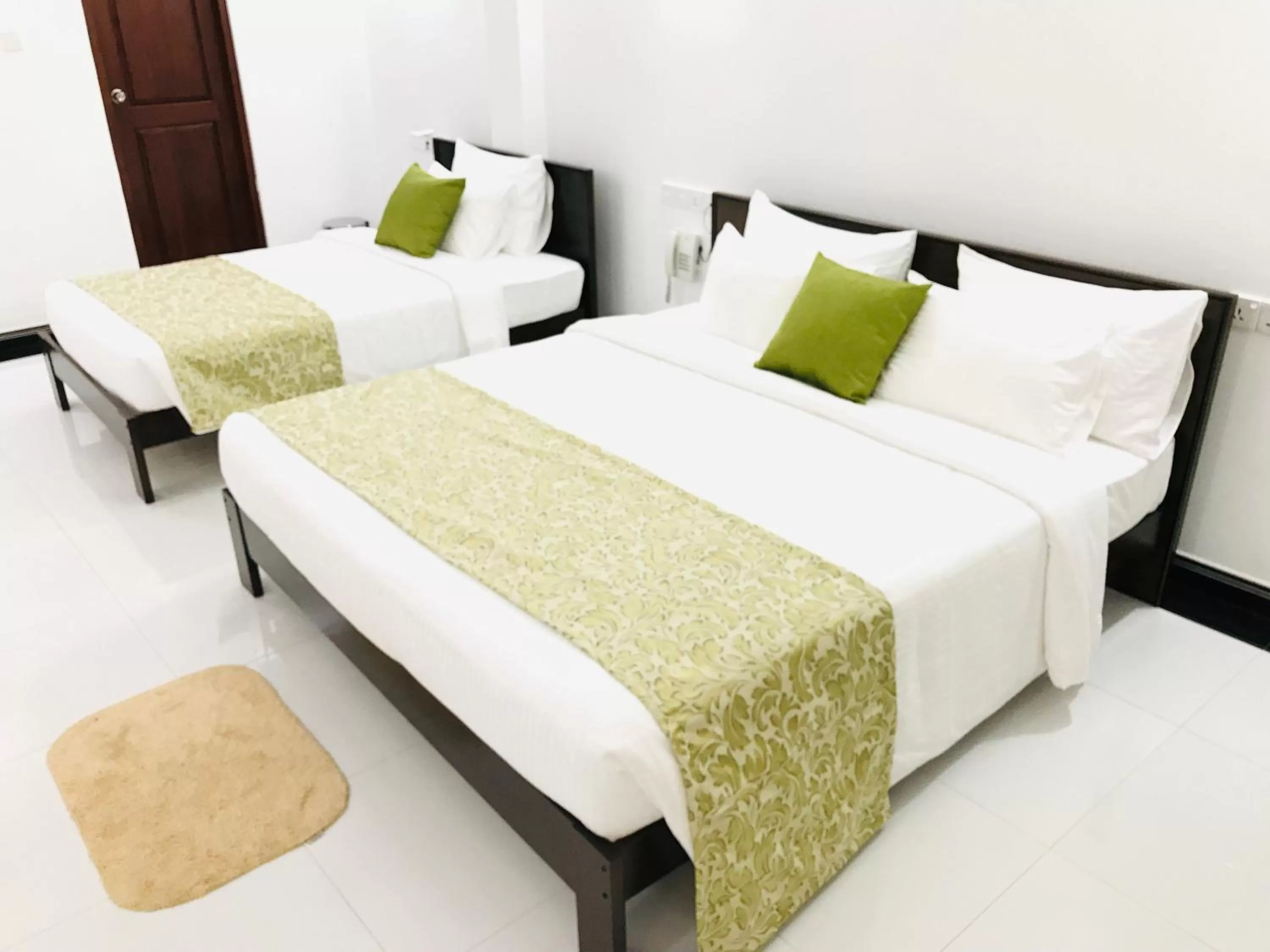 Family Room with Balcony in Siluni's Villa