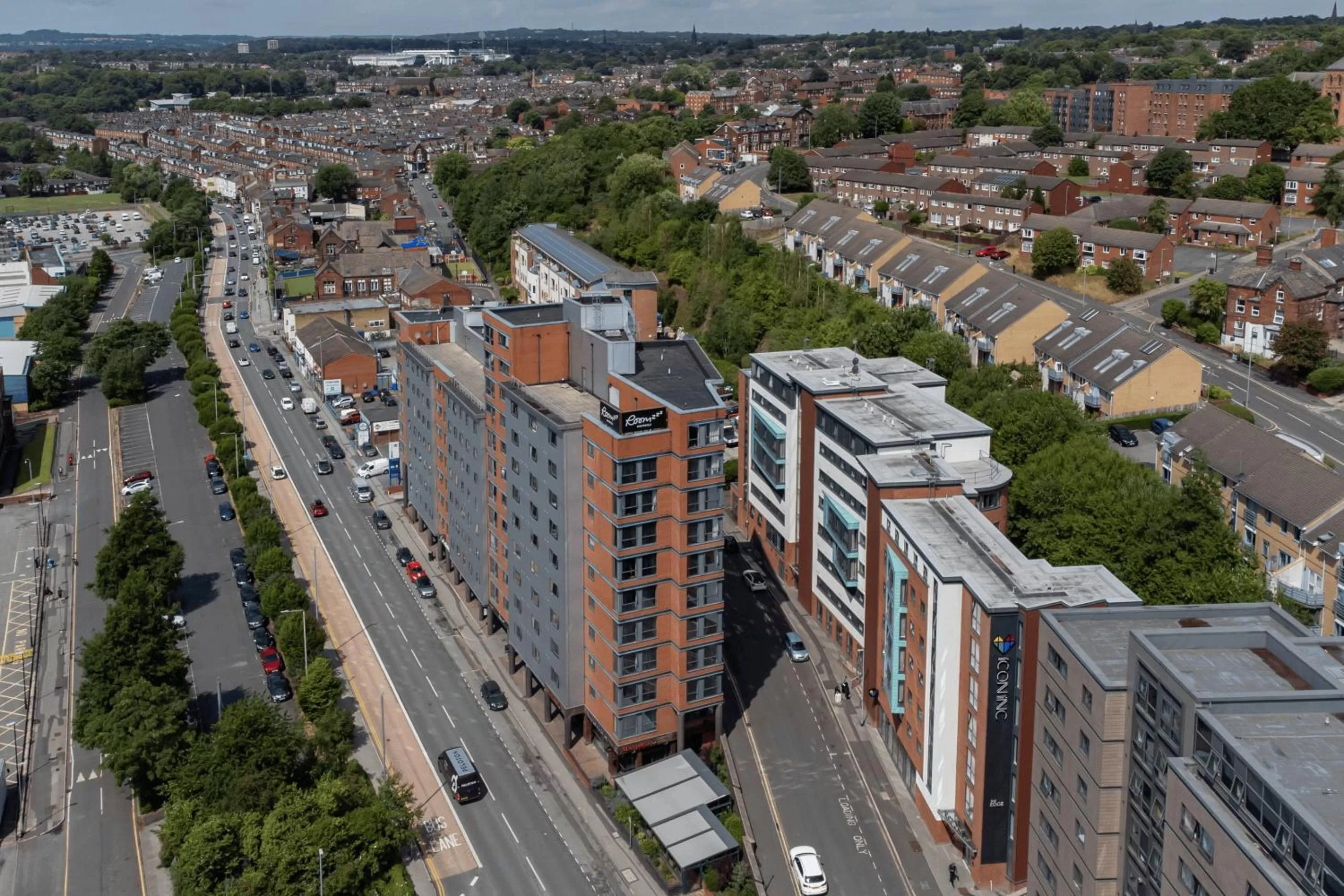 Property building in Roomzzz Leeds City West