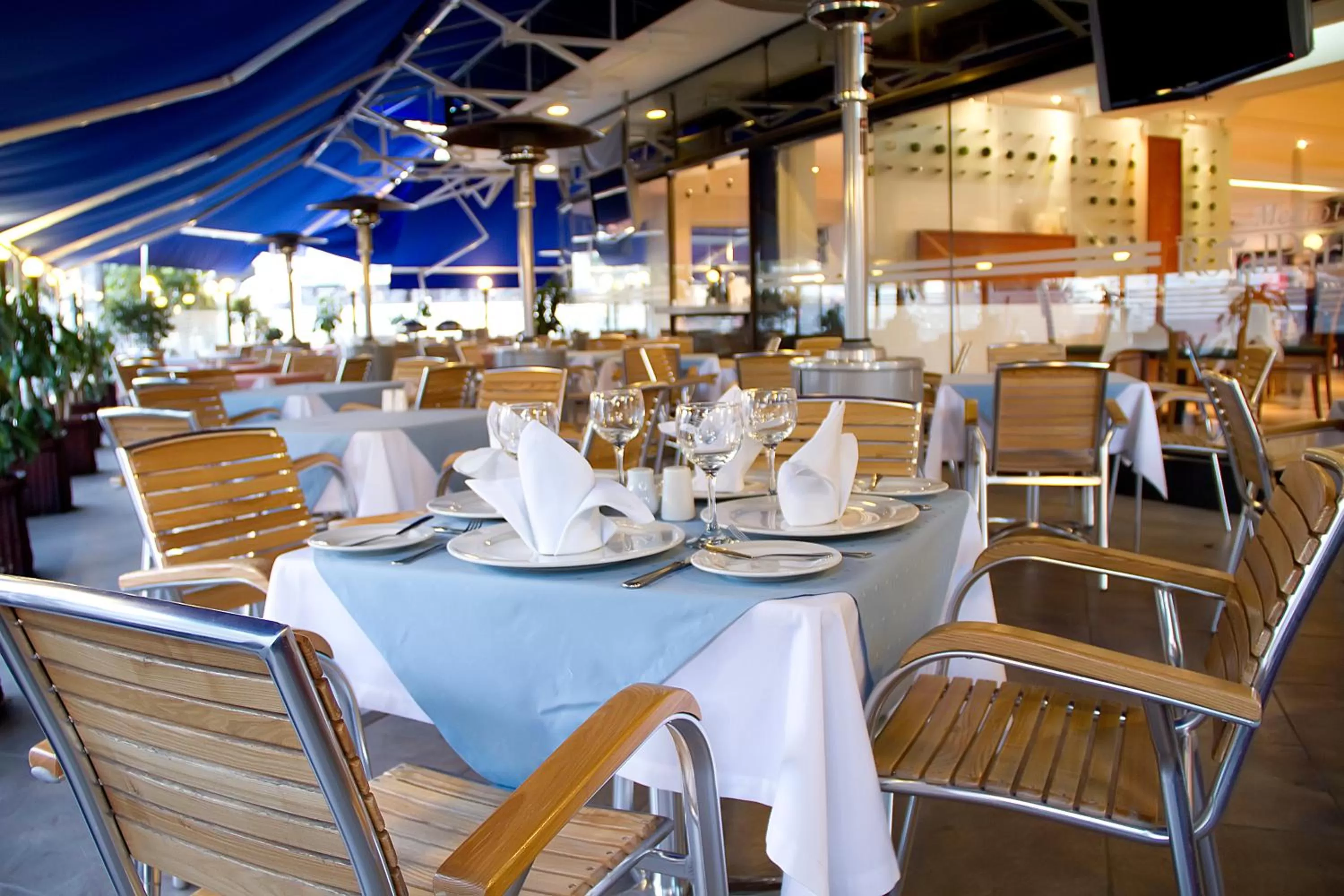 Restaurant/places to eat in Radisson Bogota Metrotel