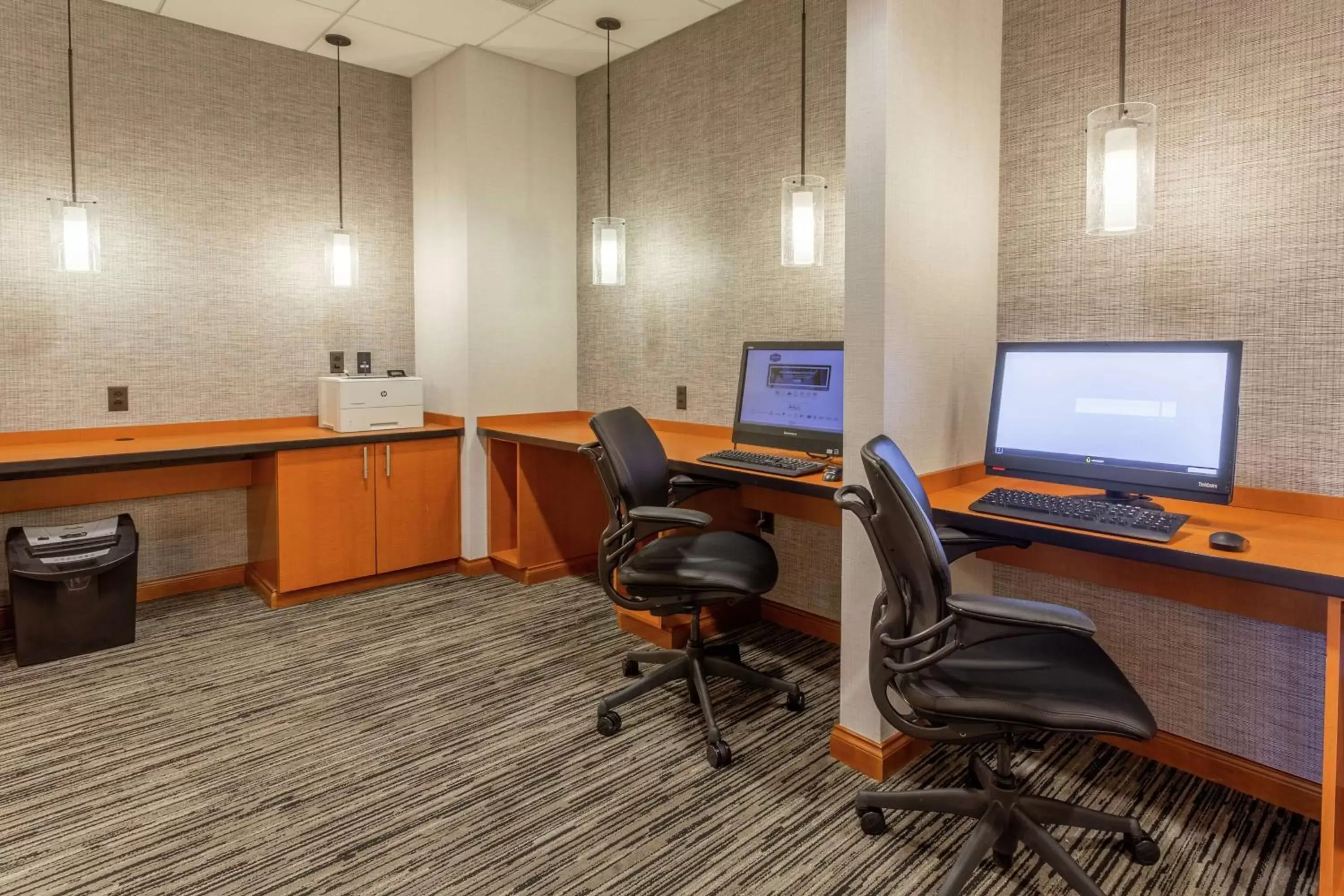 Business facilities, Business Area/Conference Room in Hampton Inn & Suites Saratoga Springs Downtown