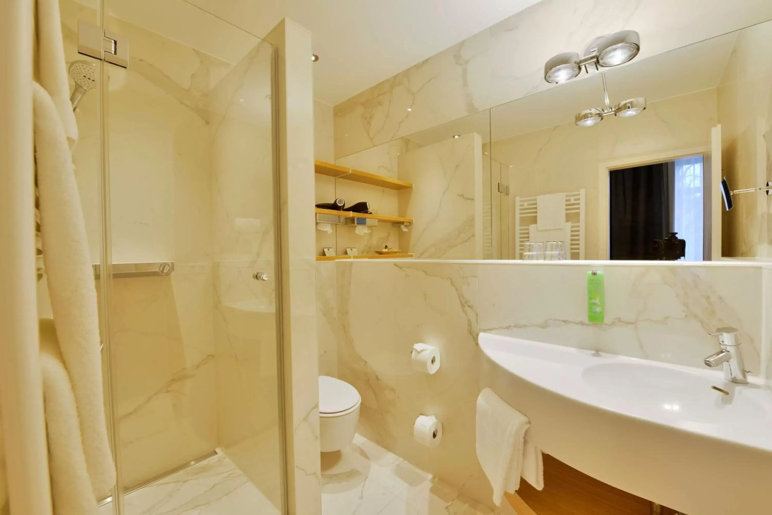 Photo of the whole room, Bathroom in Best Western Premier Hotel Victoria