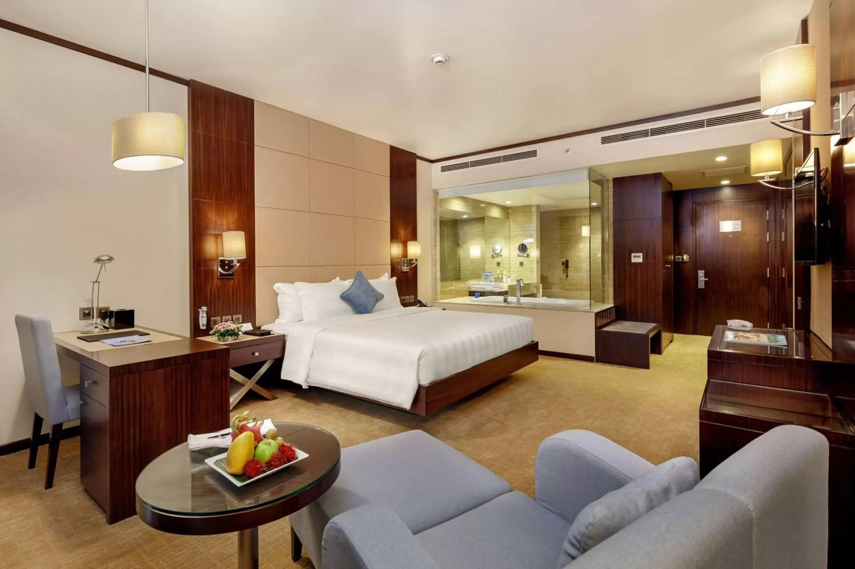 Photo of the whole room in Wyndham Legend Halong