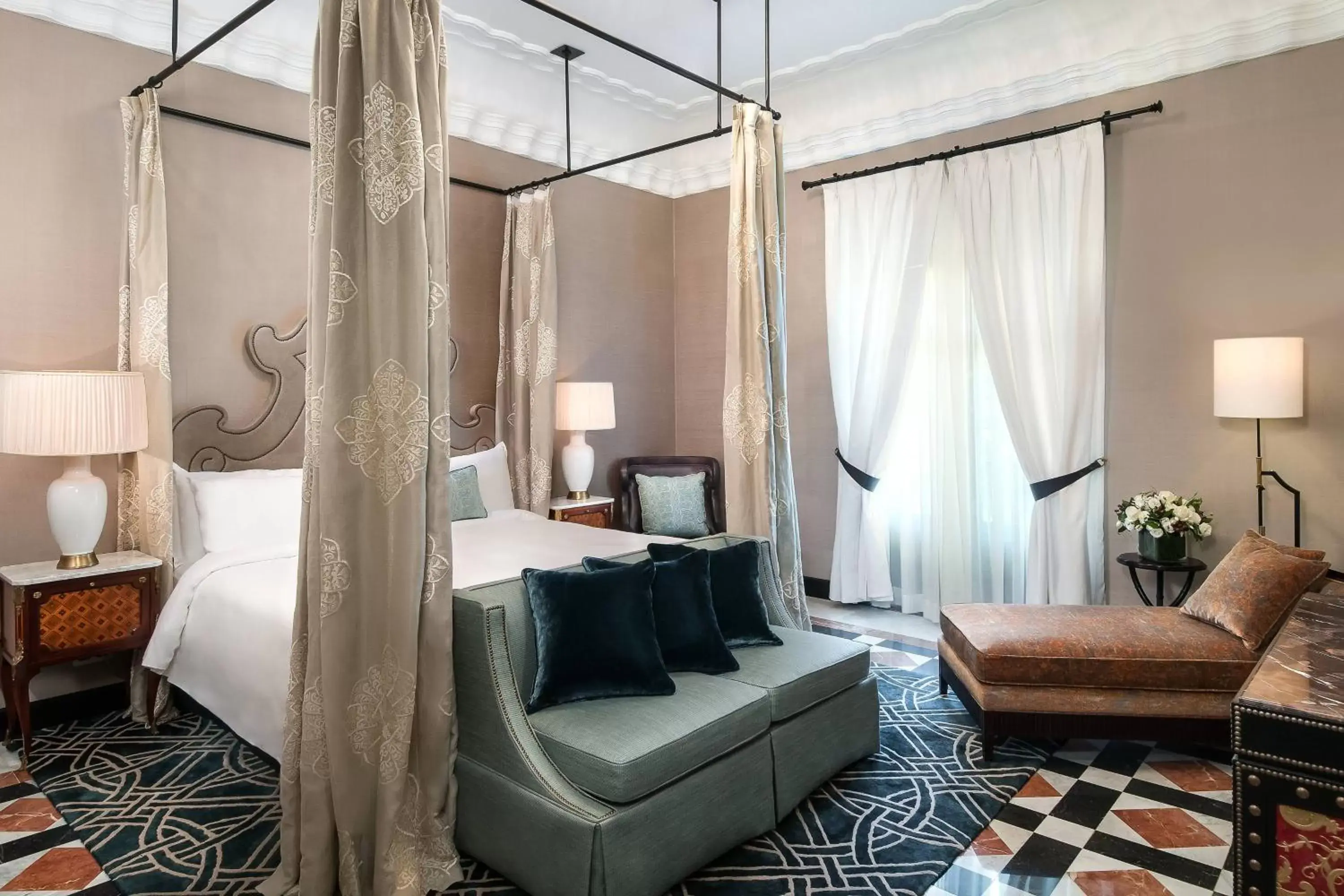 Bedroom, Bed in Hotel Alfonso XIII, a Luxury Collection Hotel, Seville