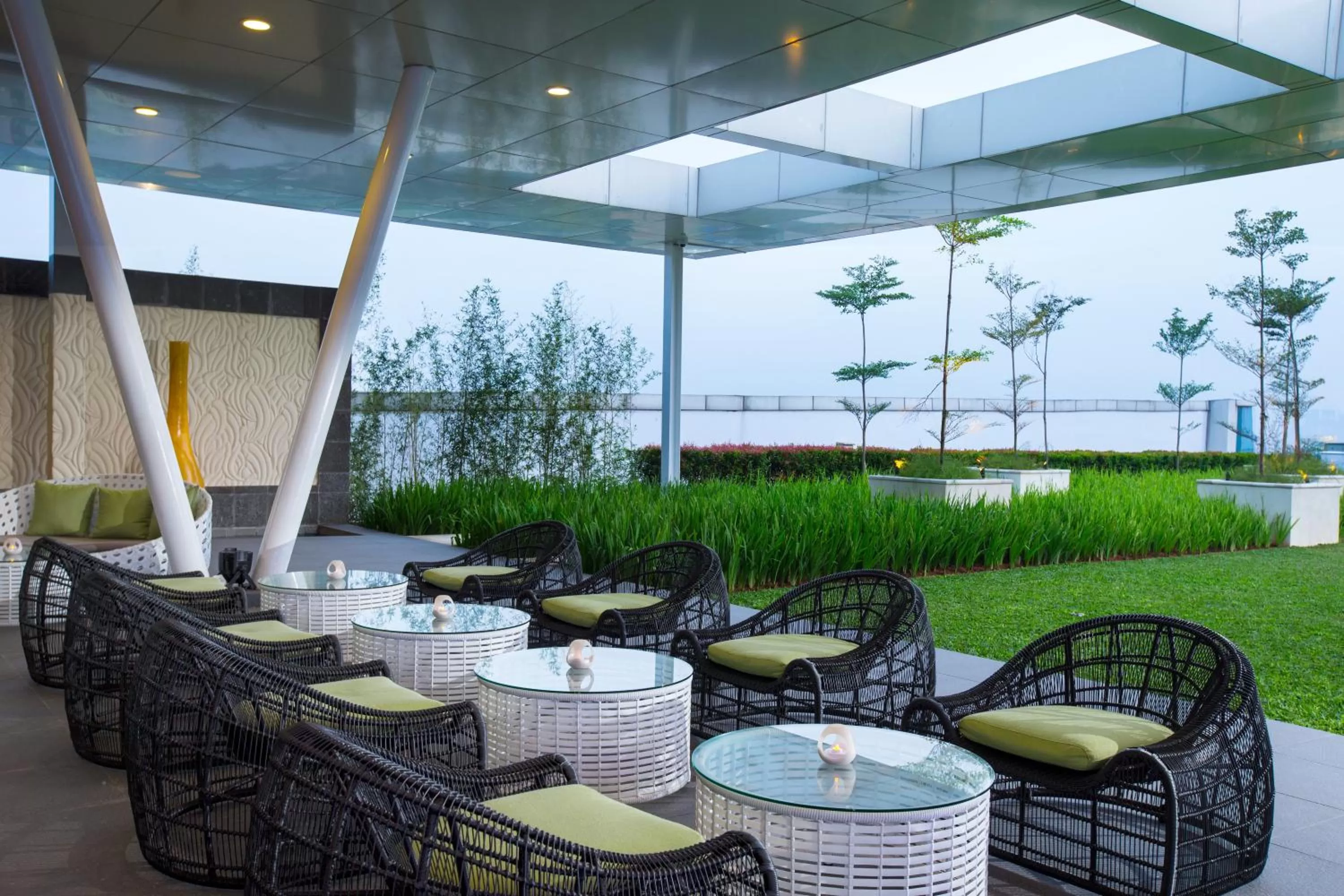 Restaurant/places to eat in Novotel Tangerang