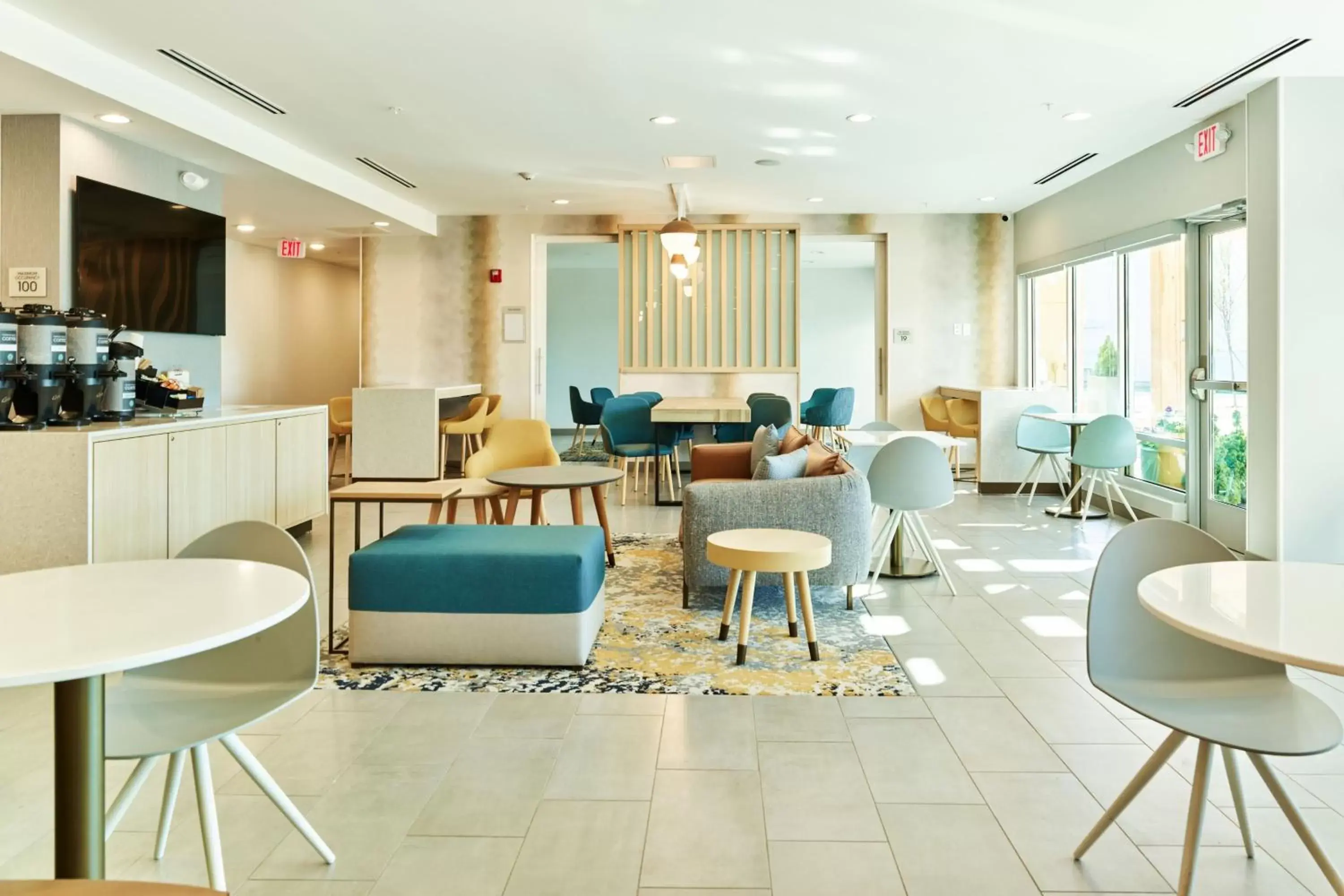 Lobby or reception, Lounge/Bar in TownePlace Suites by Marriott Hixson