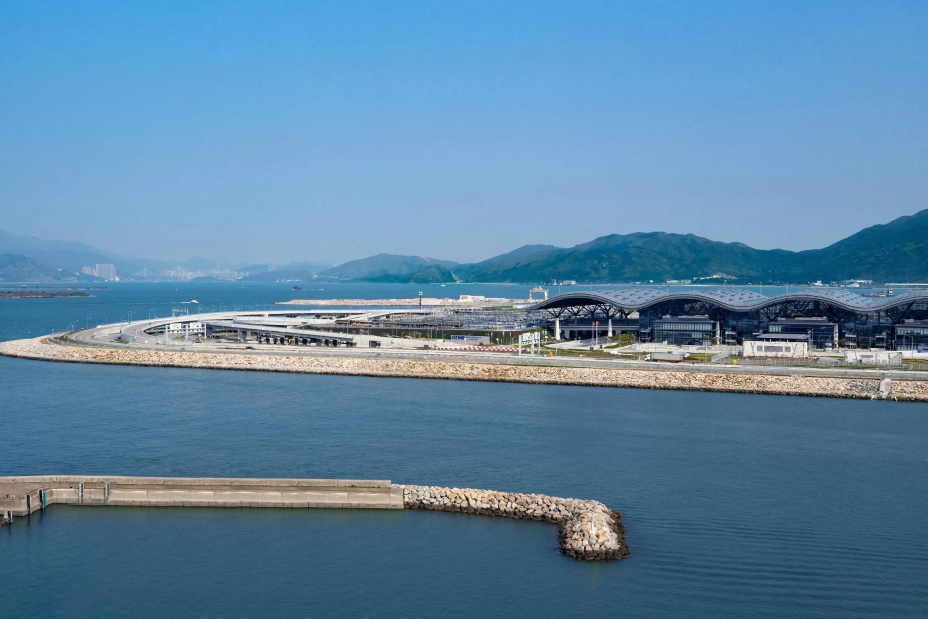 Photo of the whole room in Hong Kong SkyCity Marriott Hotel