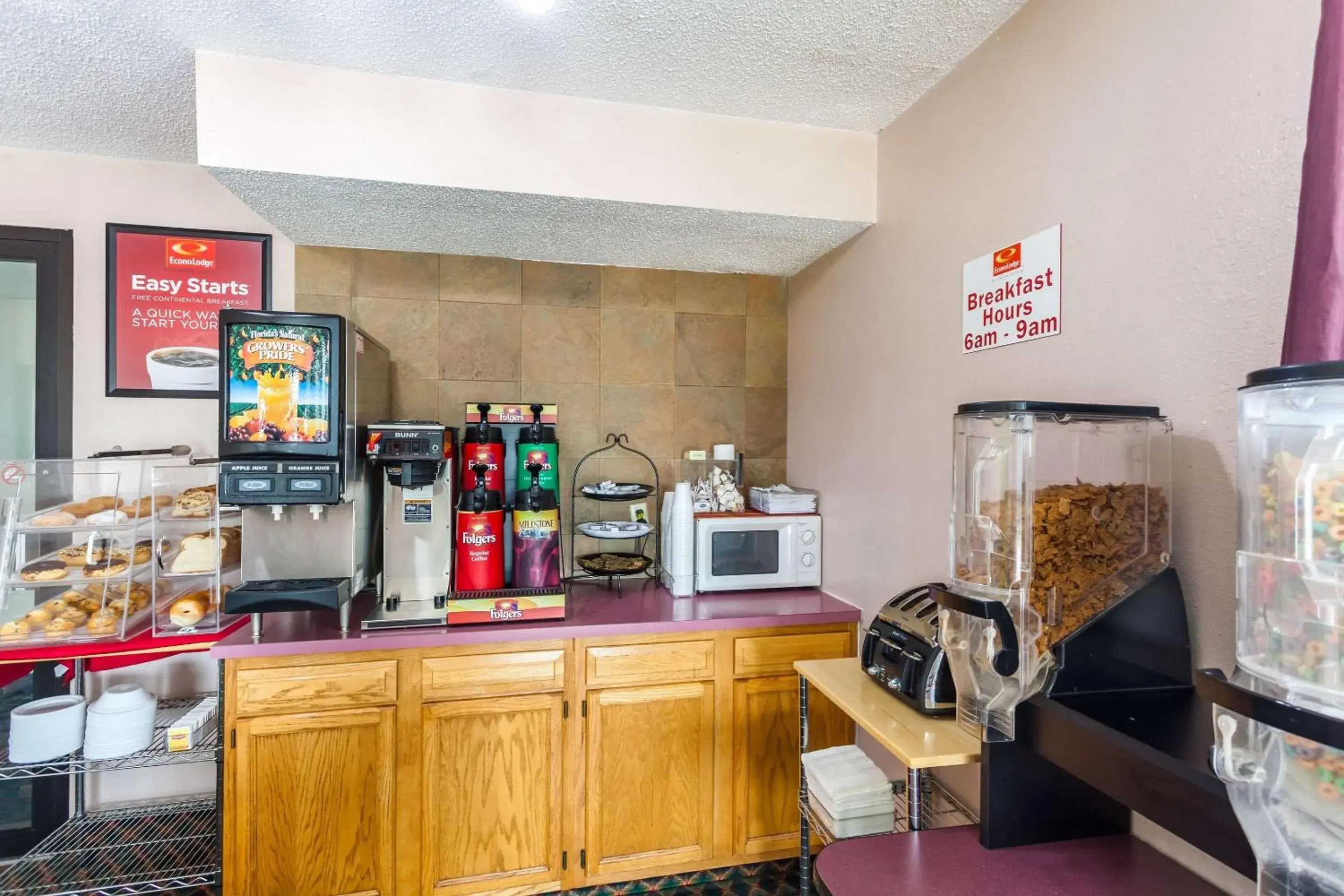 Restaurant/places to eat, Kitchen/Kitchenette in Econo Lodge Lincoln