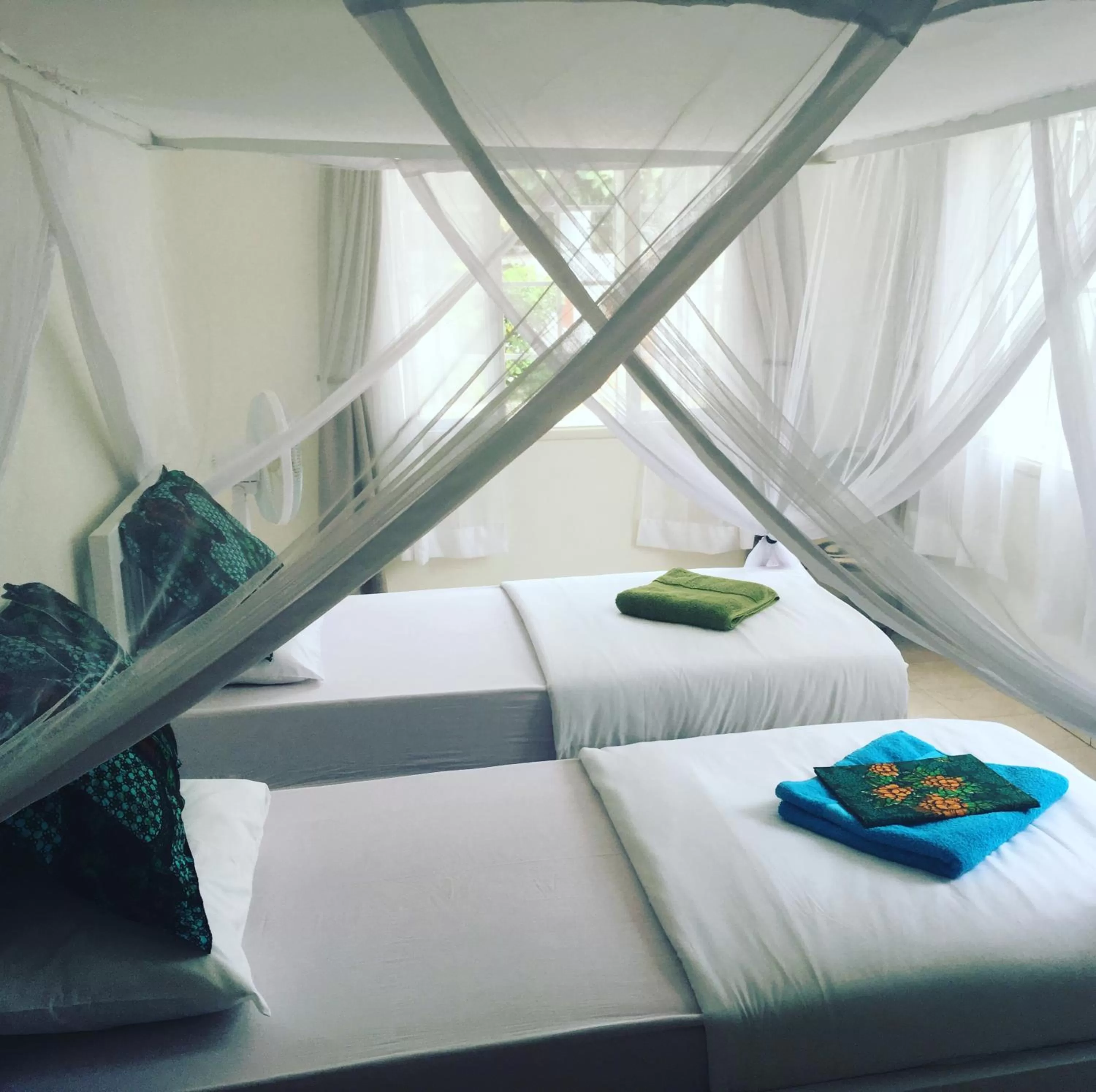 Bed in The Guinea Fowl