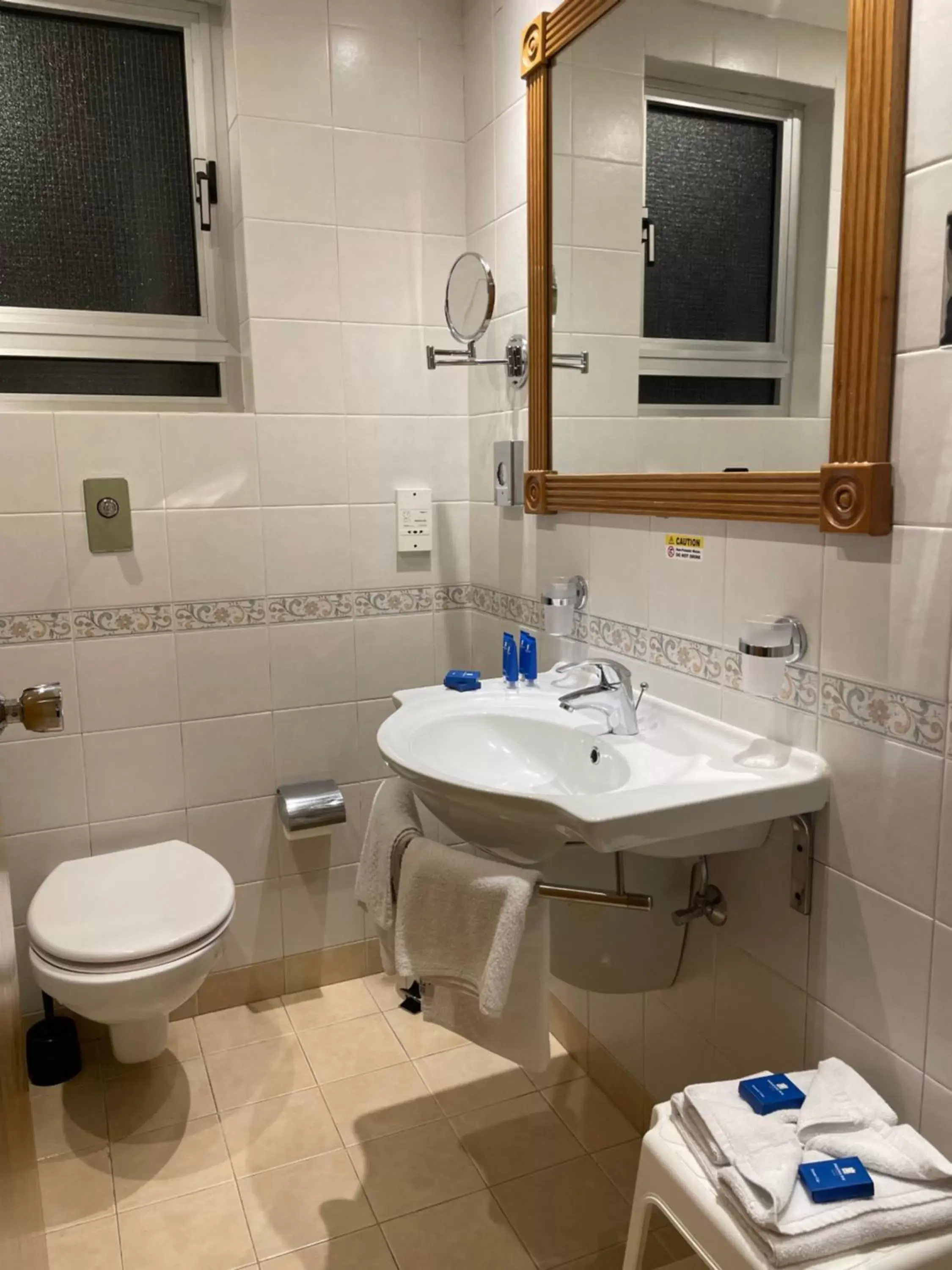 Bathroom in Paradise Bay Resort Bathroom in Paradise Bay Resort