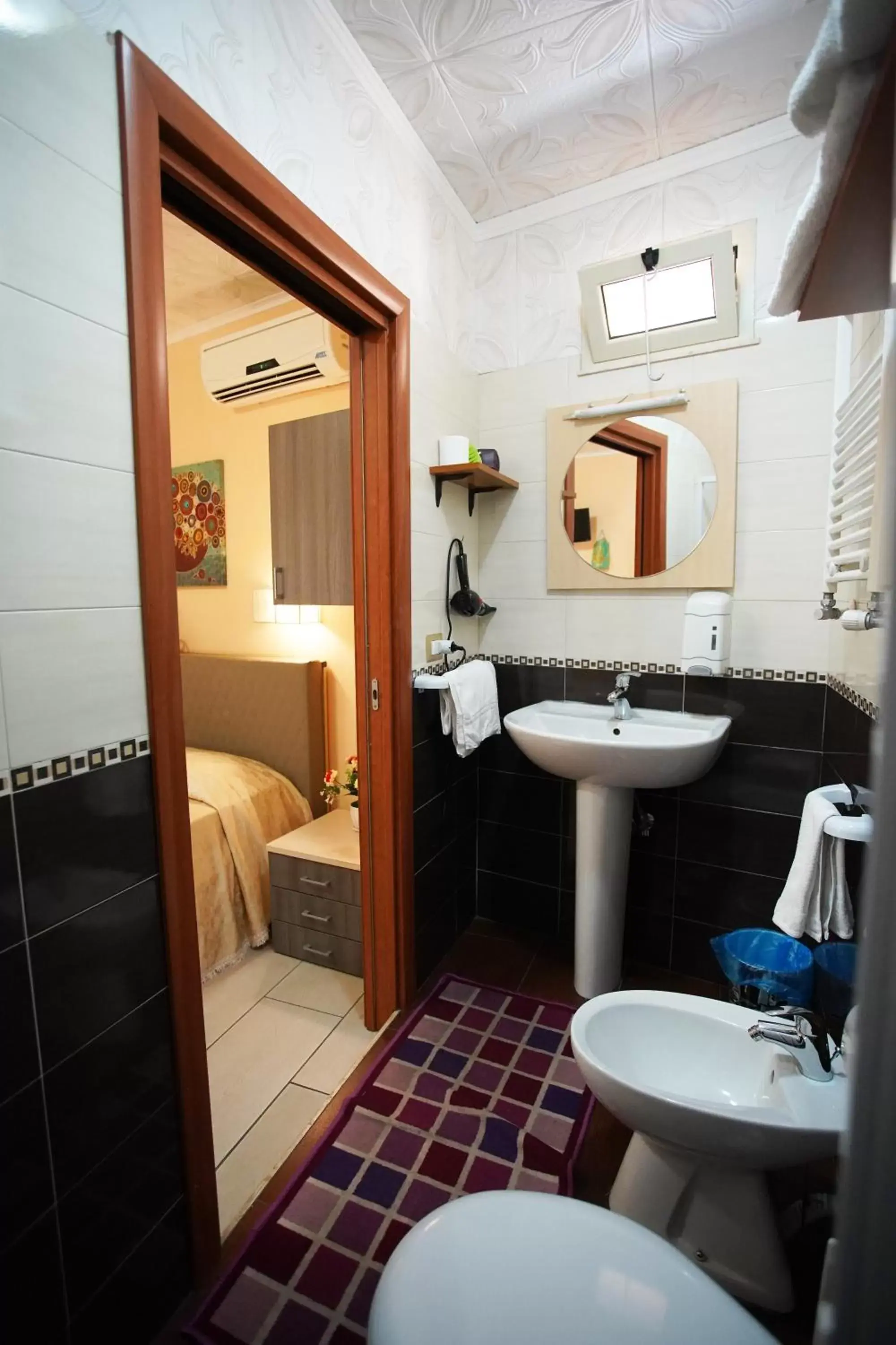 Bathroom in Golden Dreams Reggio Calabria
