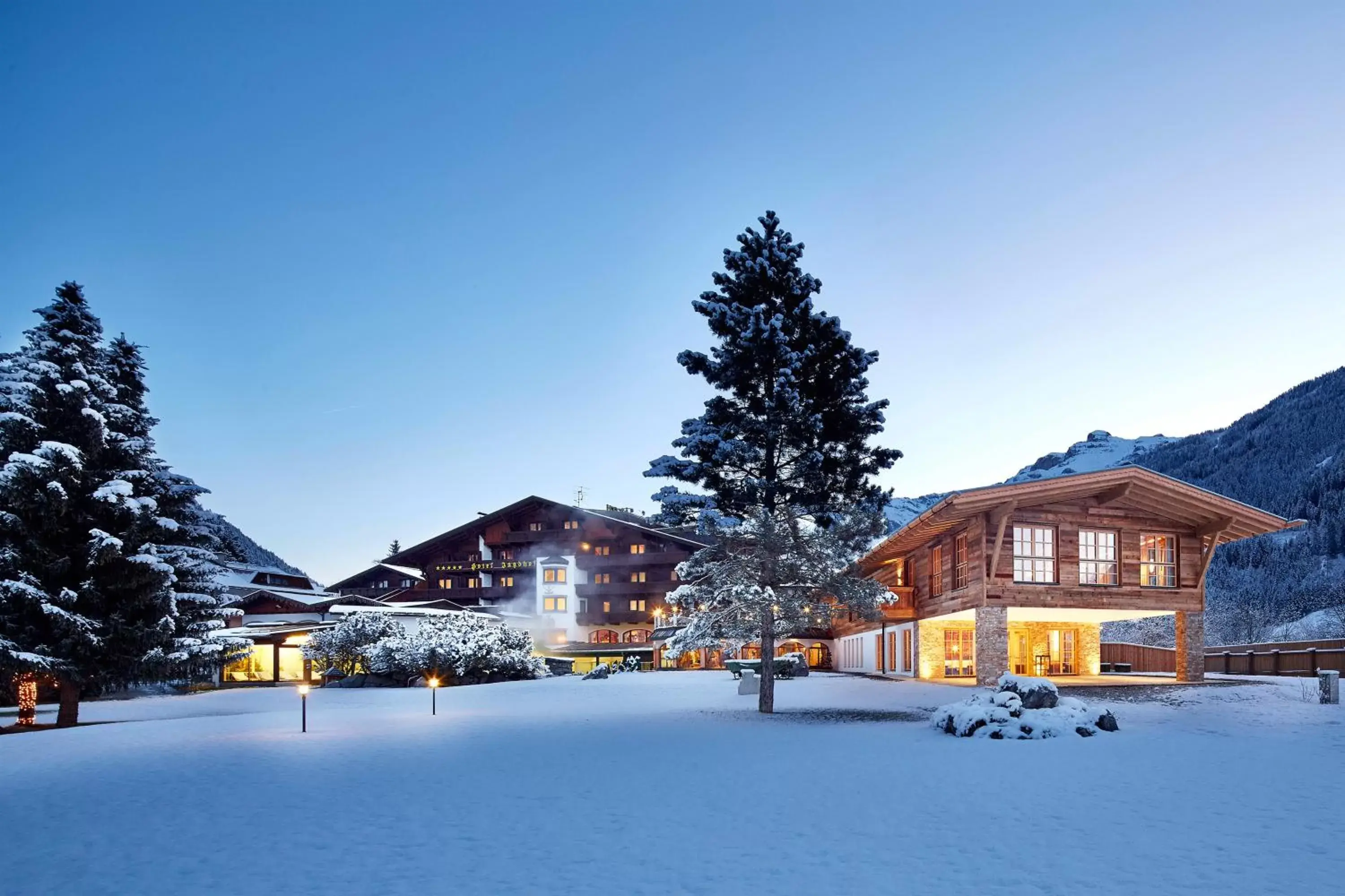 Property building, Winter in Relais&Châteaux Spa-Hotel Jagdhof