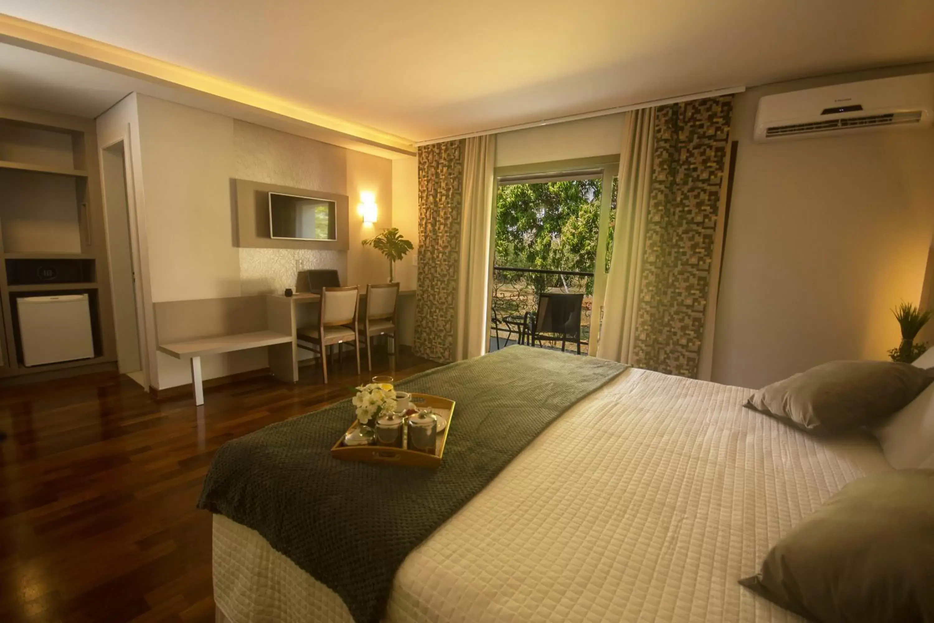 Bedroom, Bed in Grand Carimã Resort & Convention Center Bedroom, Bed in Grand Carimã Resort & Convention Center