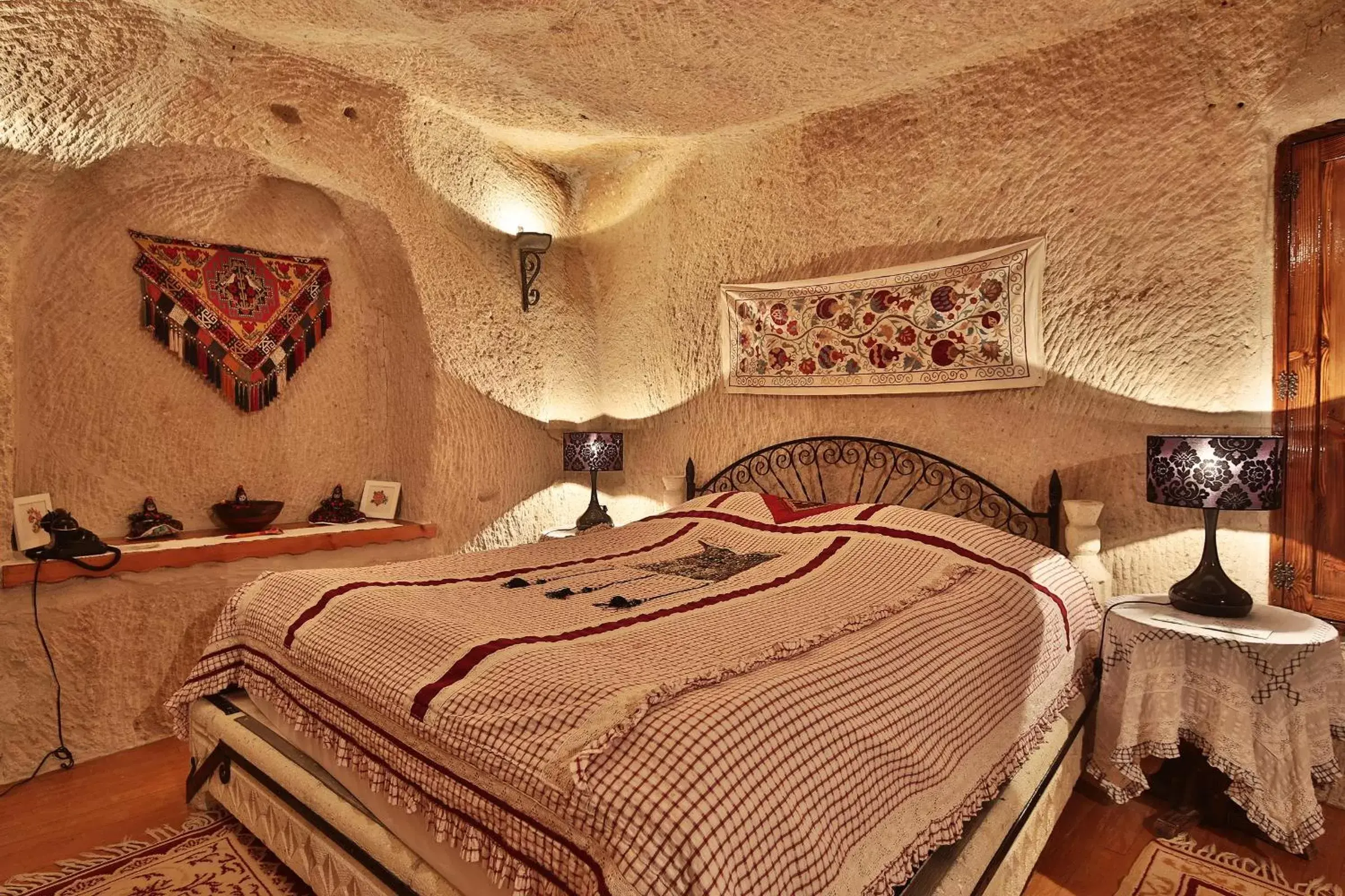 Bed in Cappadocia Cave Suites