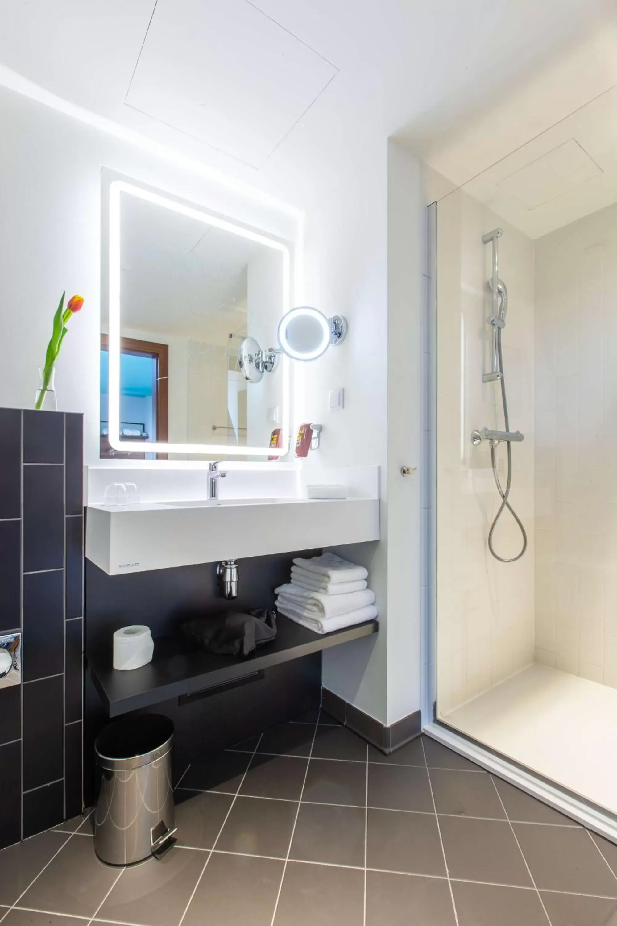 Bathroom in Park Inn by Radisson Poznan