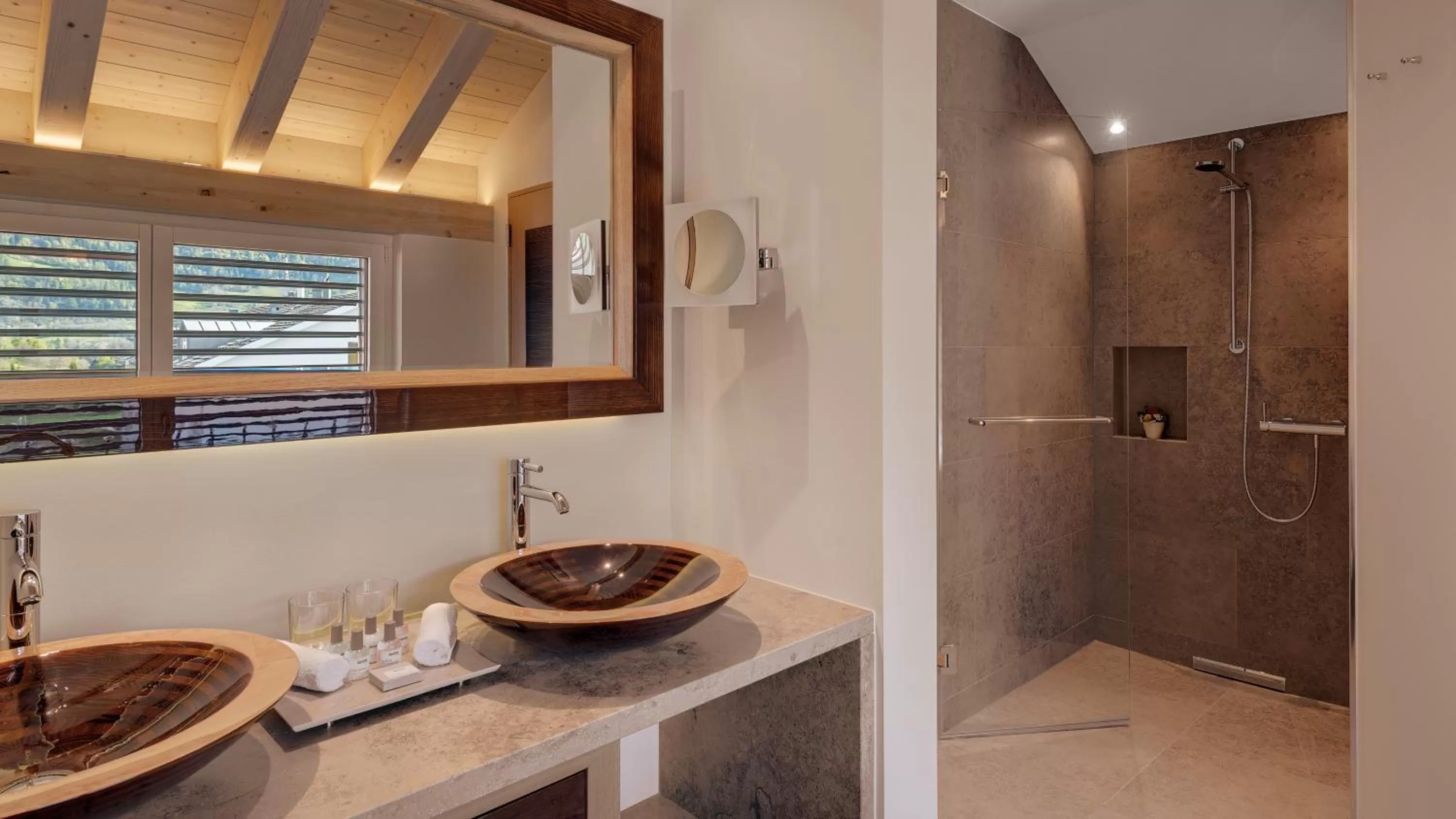 Shower in Hotel Alte Post Bonaduz