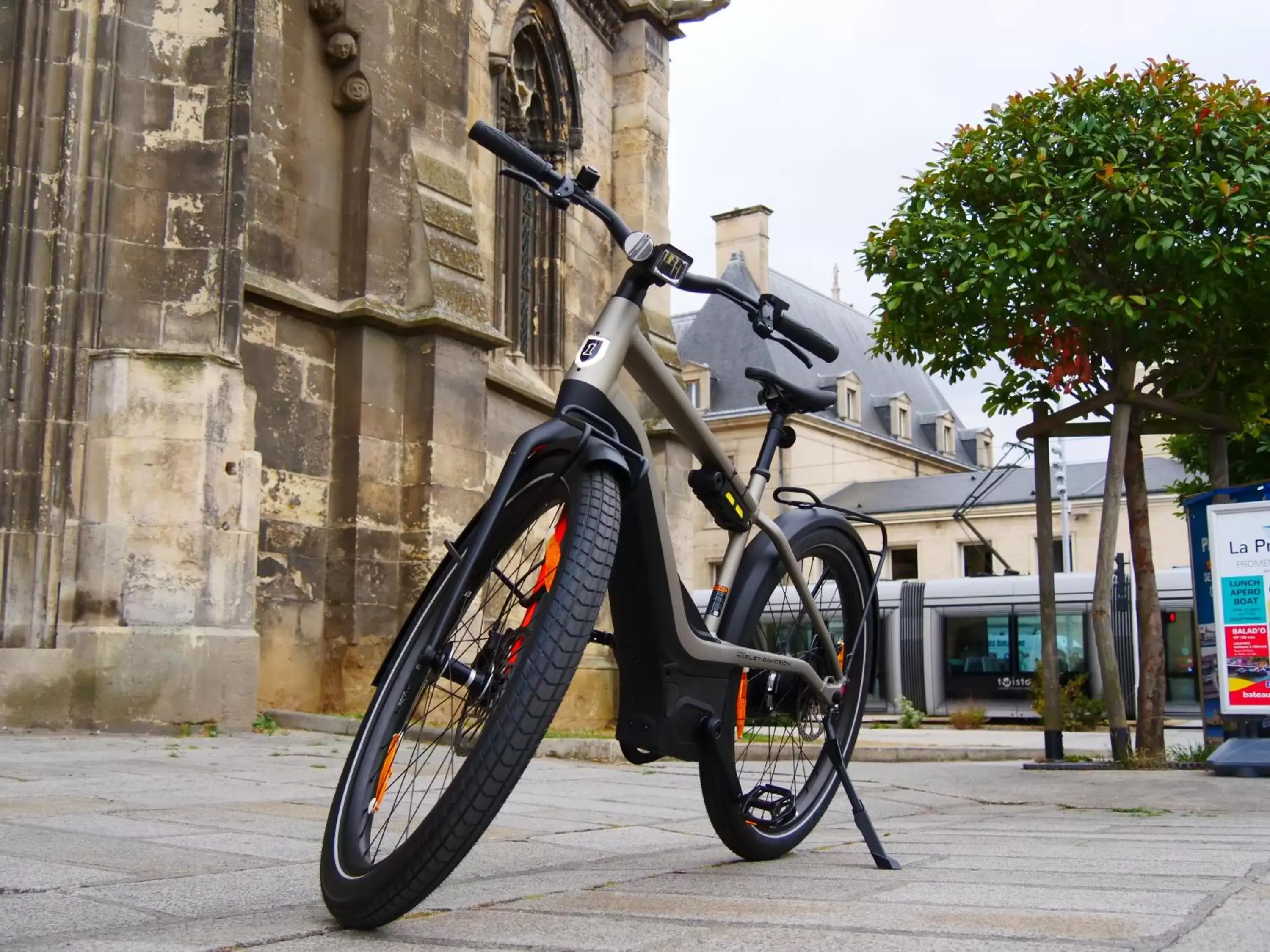 Cycling, Other Activities in ibis Styles Caen centre gare