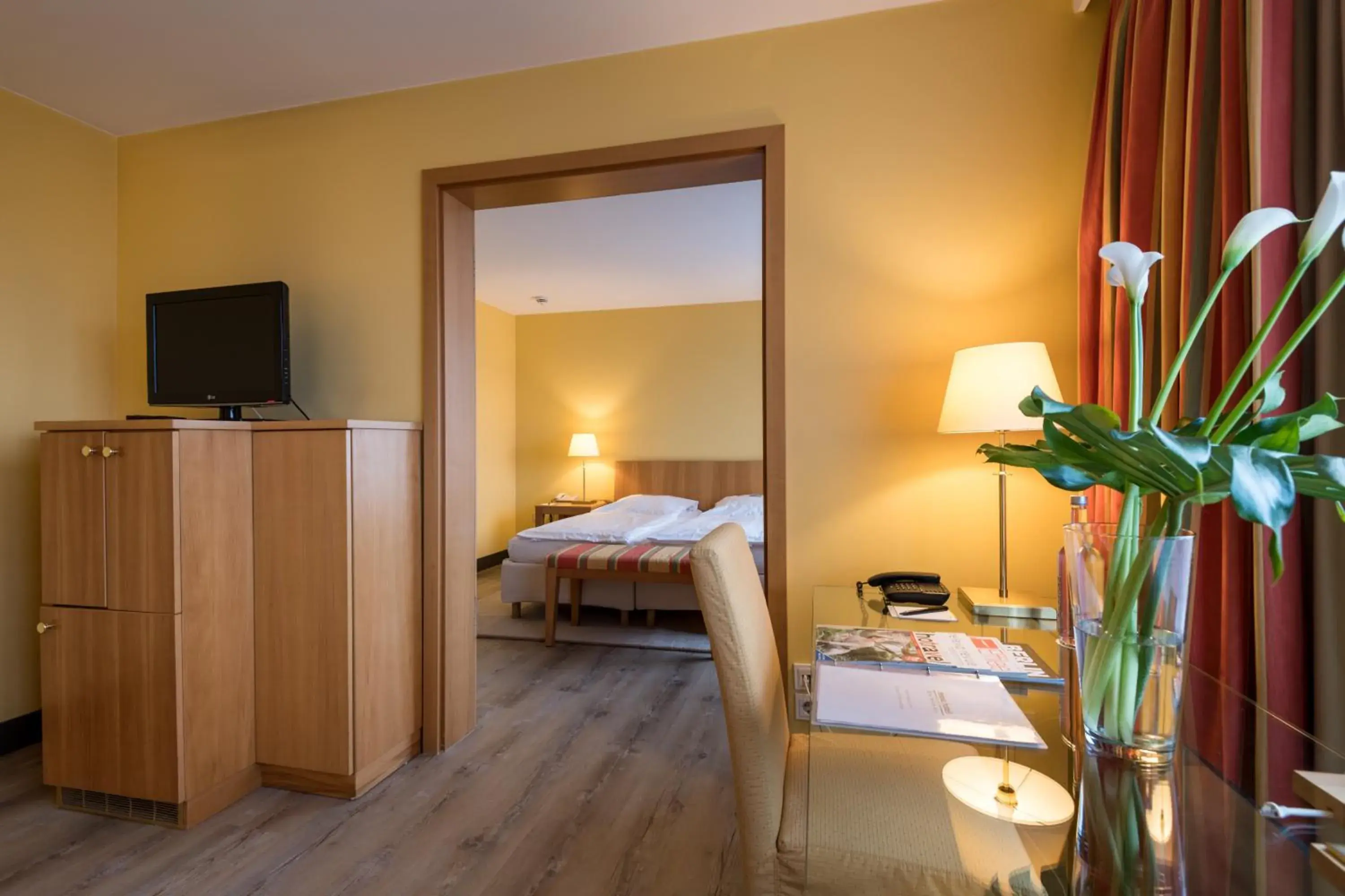 Photo of the whole room, Bed in Relexa Hotel Stuttgarter Hof