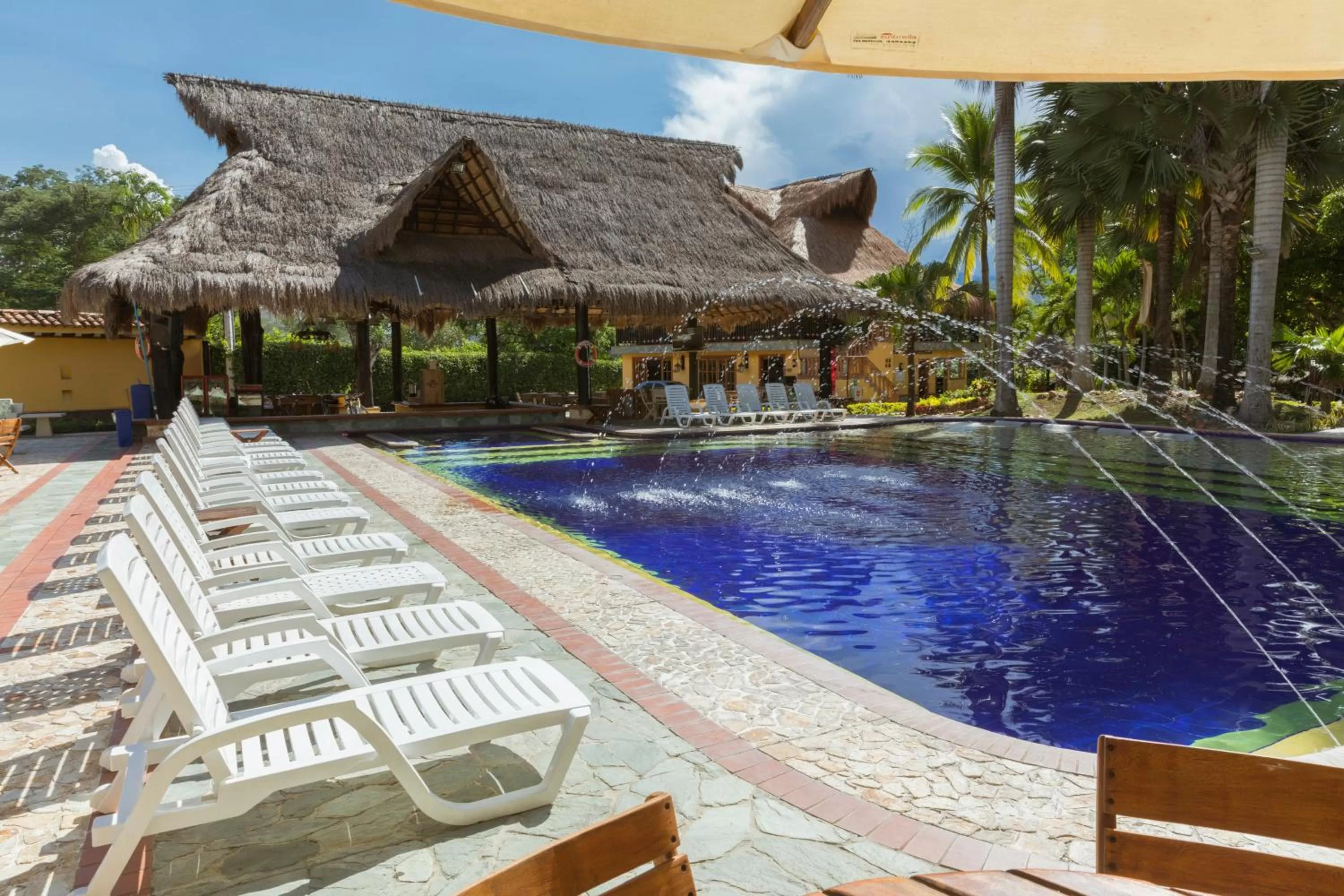 Property building in Hotel Portón del Sol