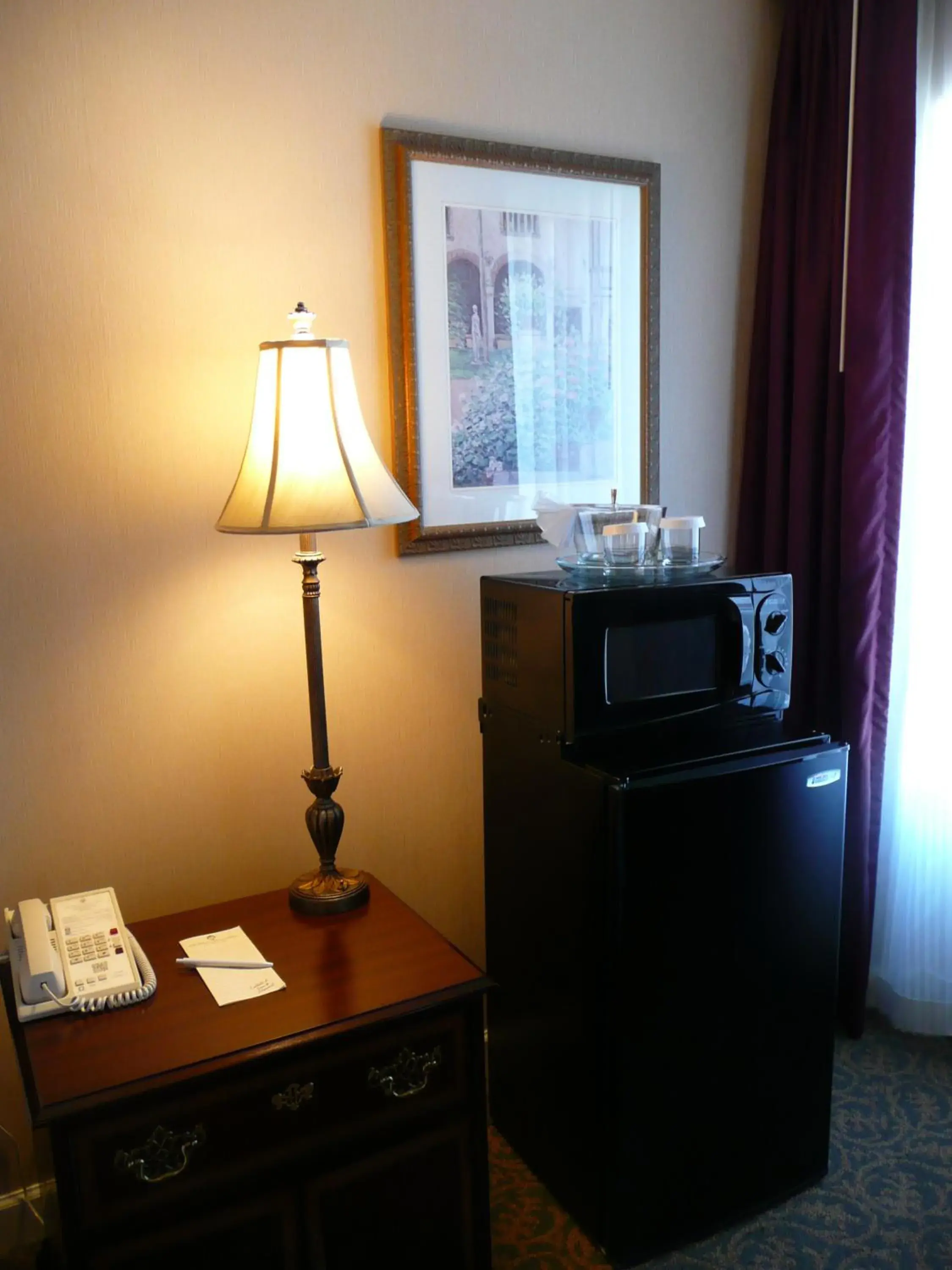 Photo of the whole room, TV/Entertainment Center in The Wilshire Grand Hotel