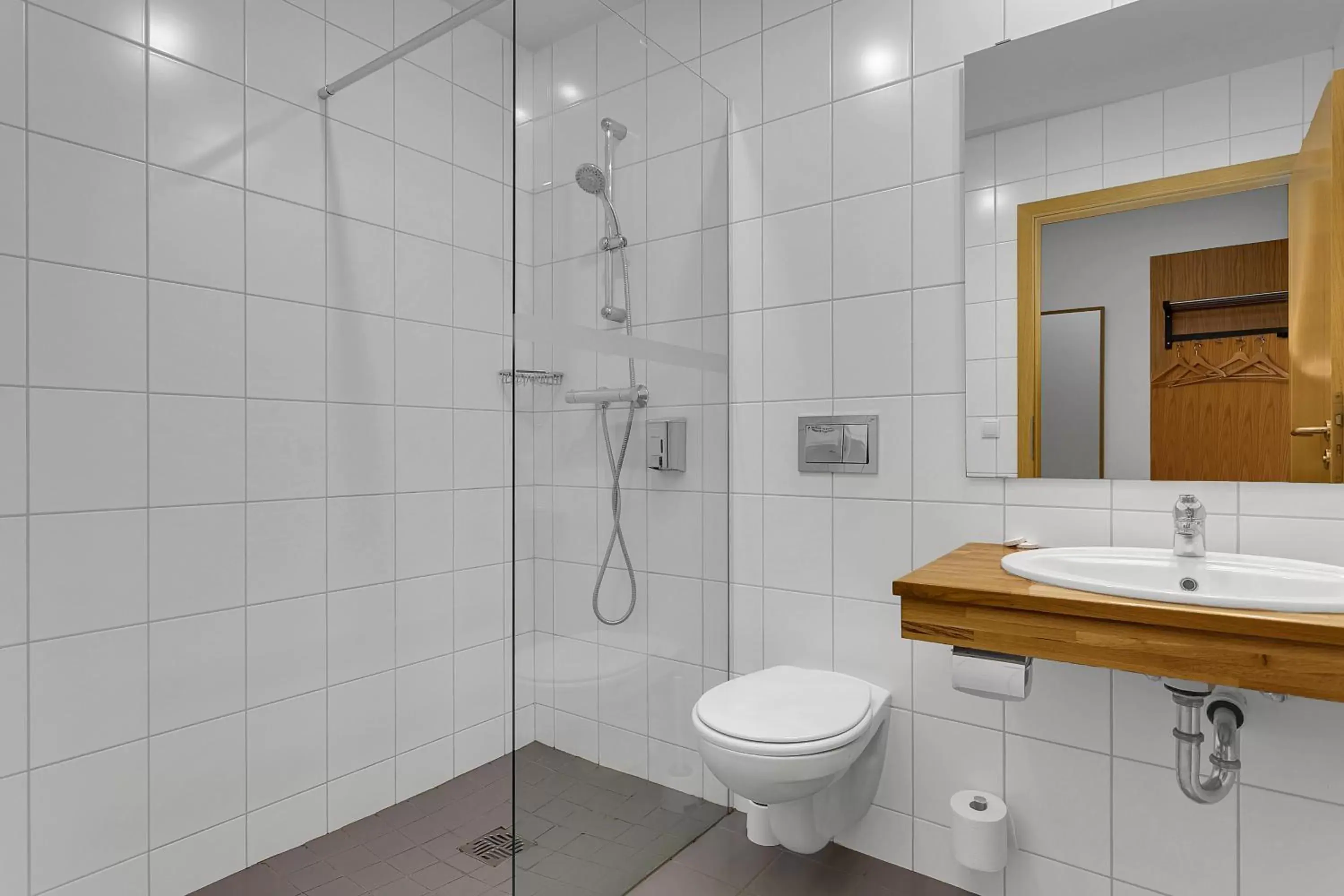 Double or Twin Room in Aurora Hotel at Reykjavik-Keflavik Airport Terminal KEF Double or Twin Room in Aurora Hotel at Reykjavik-Keflavik Airport Terminal KEF