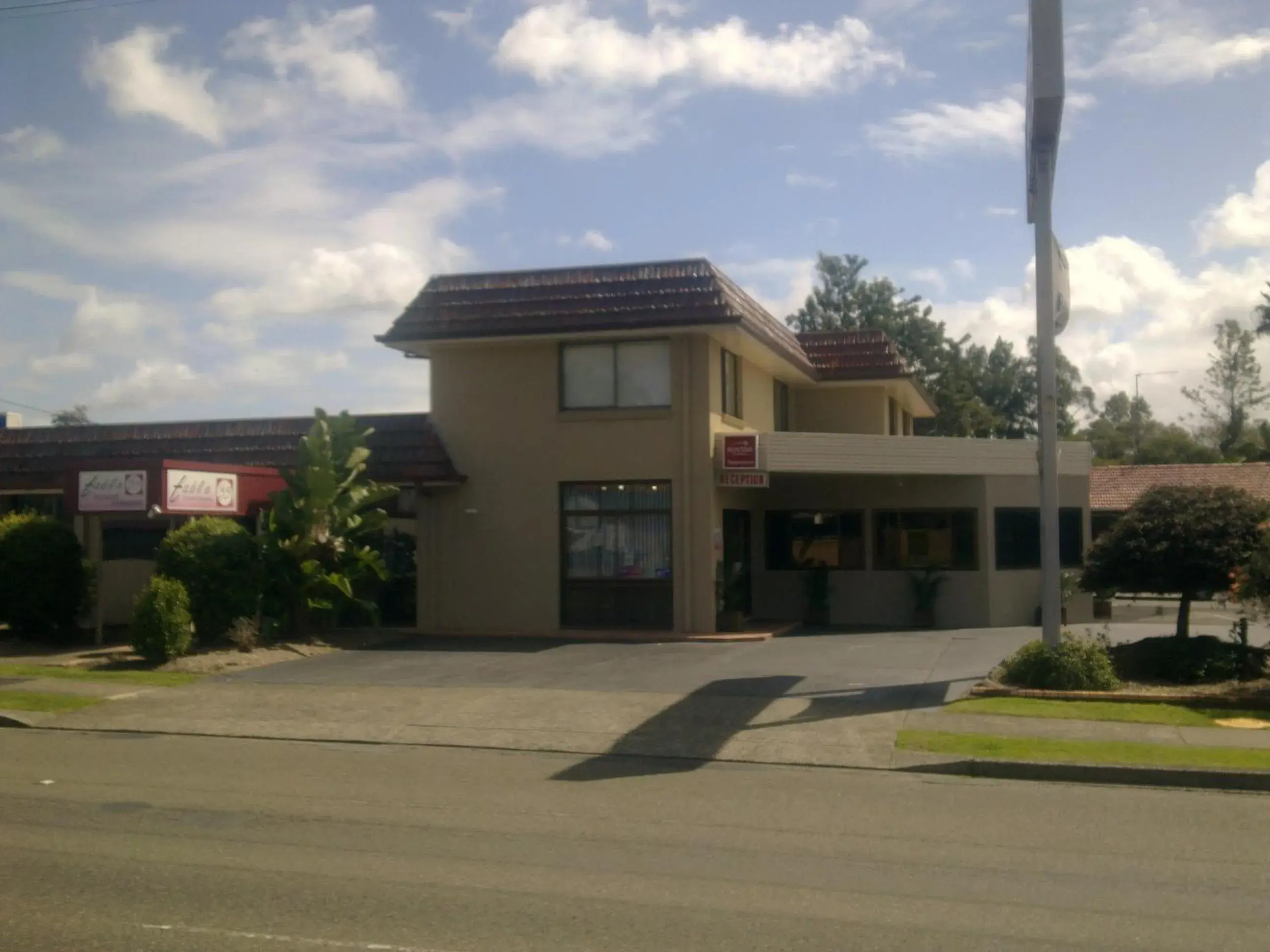 Facade/entrance, Property Building in Caravilla Motor Inn