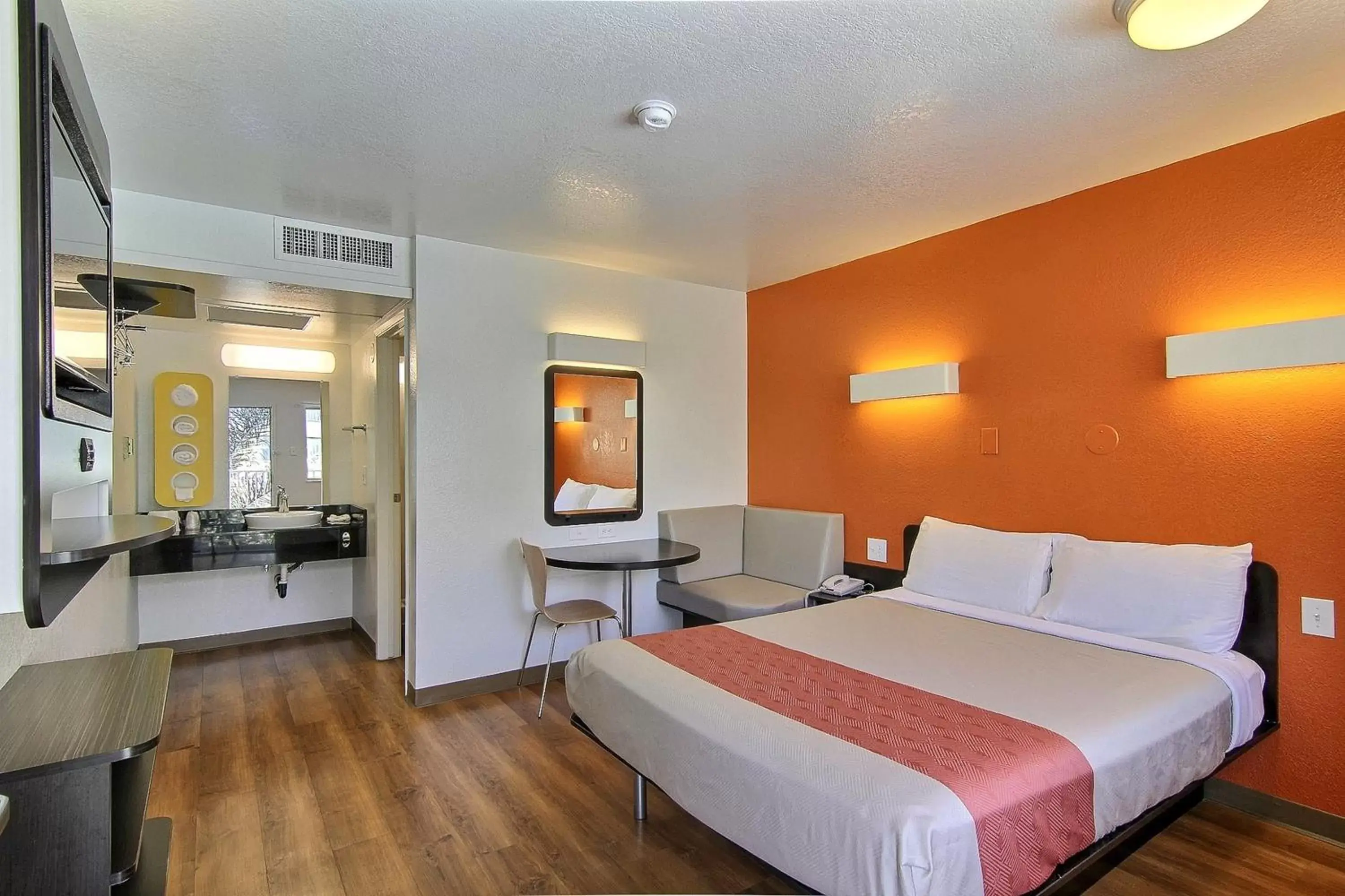 Photo of the whole room in Motel 6-Carpinteria, CA - Santa Barbara - North