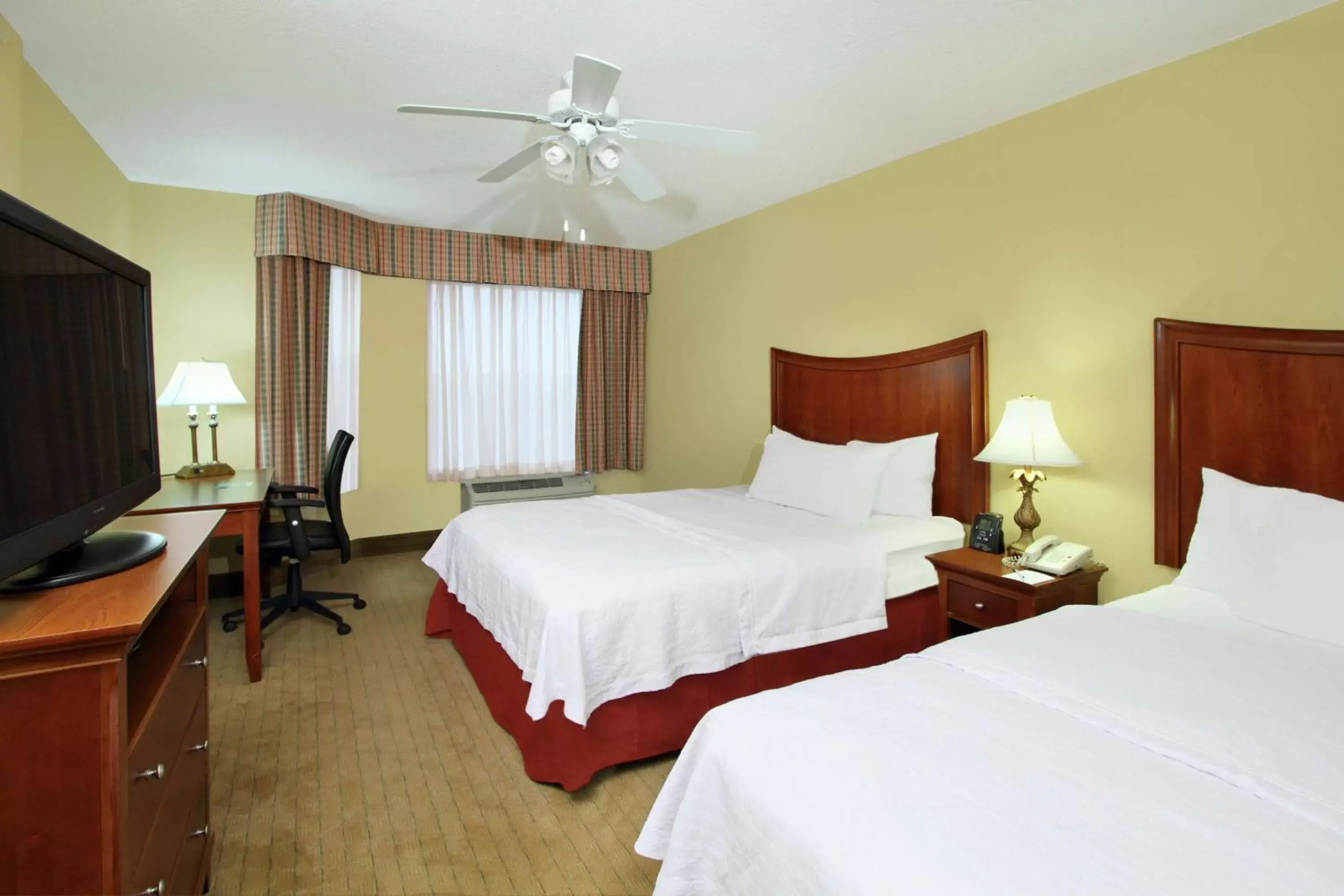 Bedroom, Bed in Homewood Suites by Hilton Chesapeake - Greenbrier