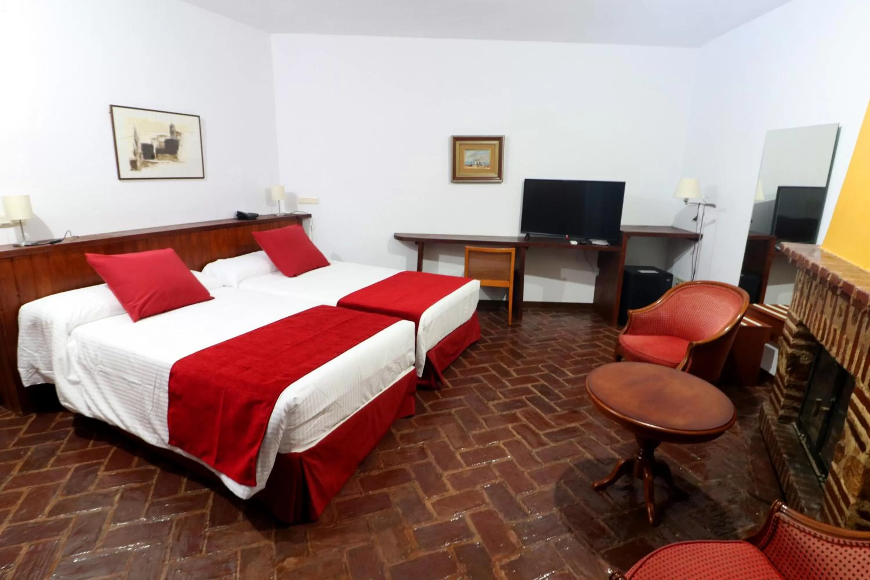 Photo of the whole room, Bed in Hotel Monasterio de Rocamador