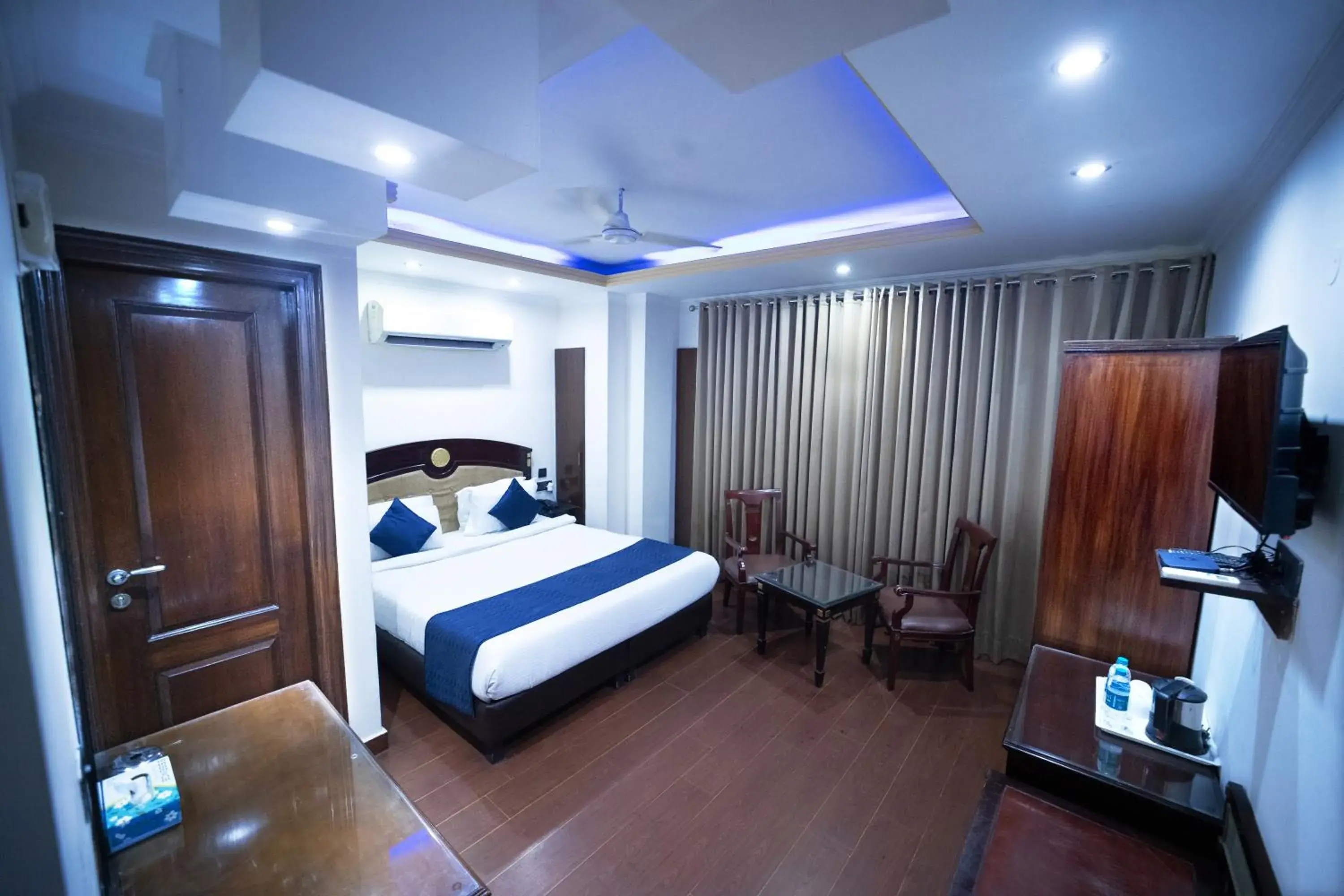 Bedroom in Kastor International Hotel