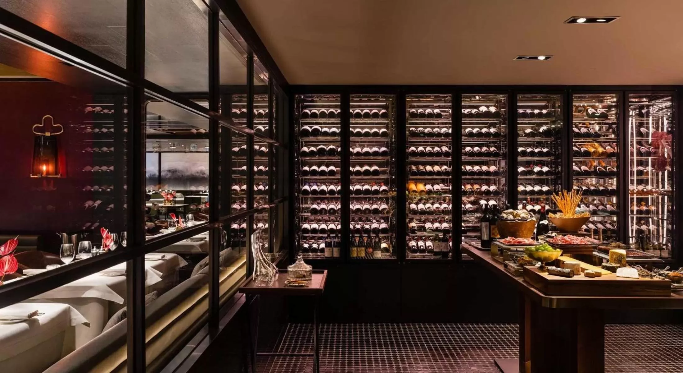 Restaurant/places to eat in Regent Hong Kong