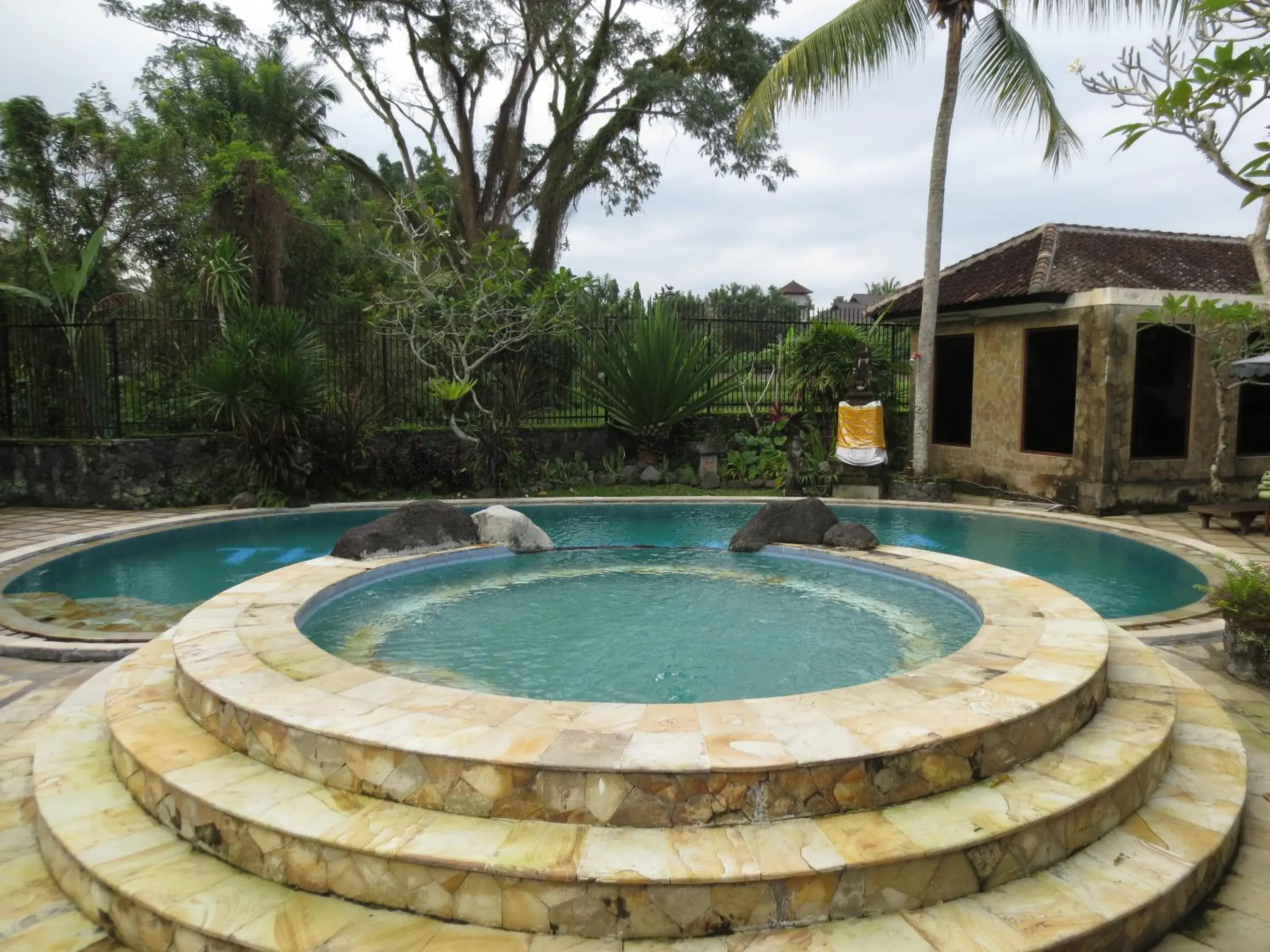 Swimming Pool in Anini Raka Resort & Spa