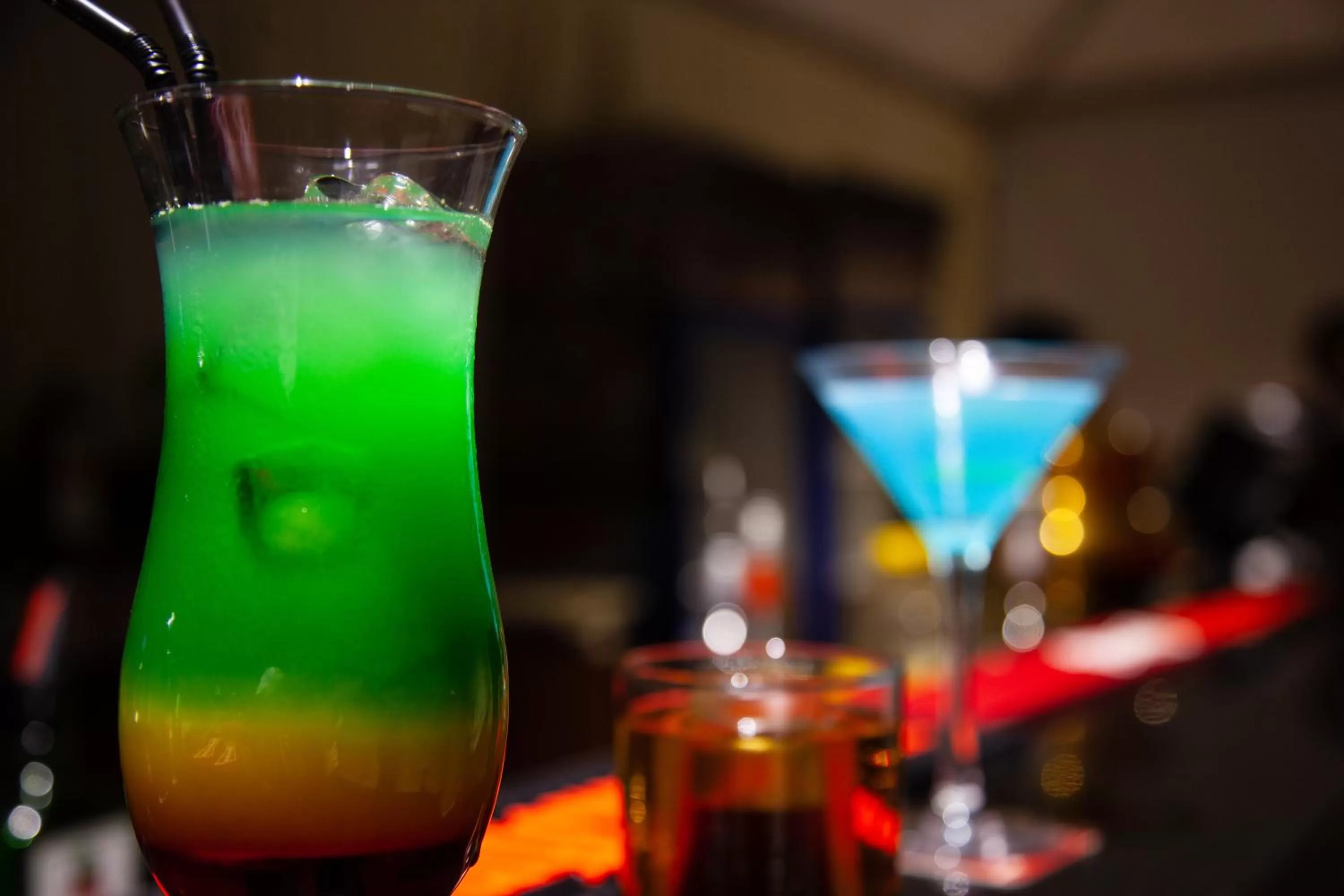 Lounge or bar in Mövenpick Grand Al Bustan