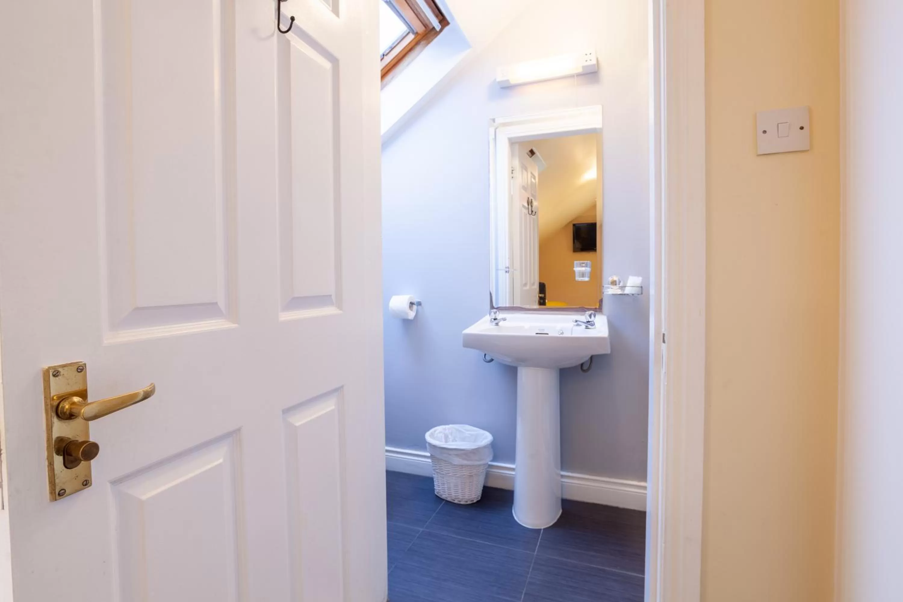 Bathroom in The Quayside B&B