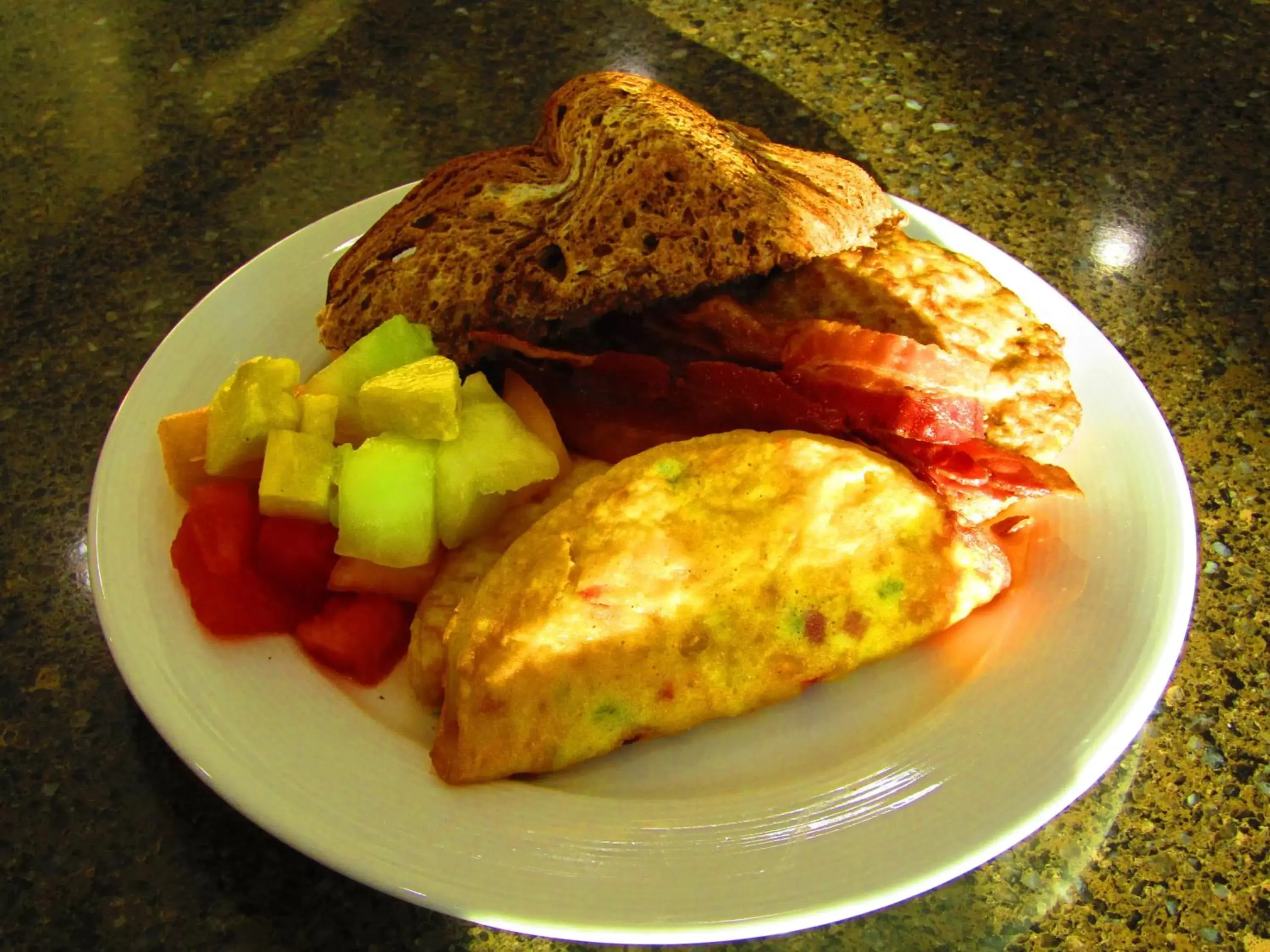 Breakfast, Food in Staybridge Suites Rochester University, an IHG Hotel