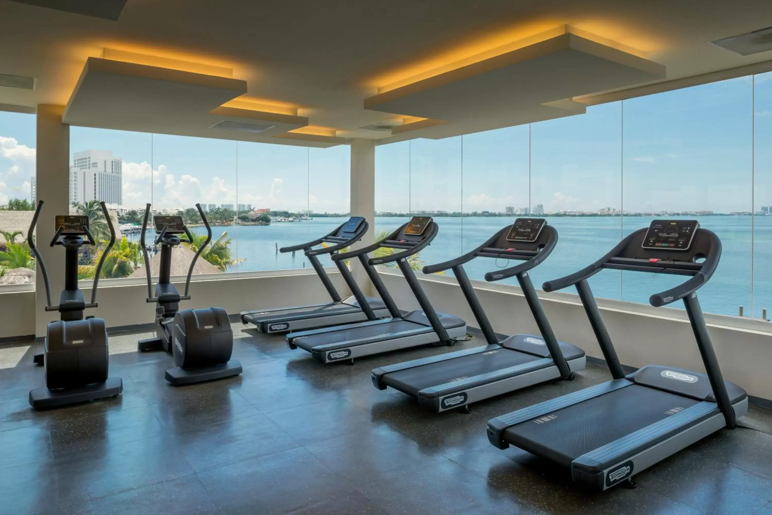 Fitness centre/facilities, Fitness Center/Facilities in Real Inn Cancún