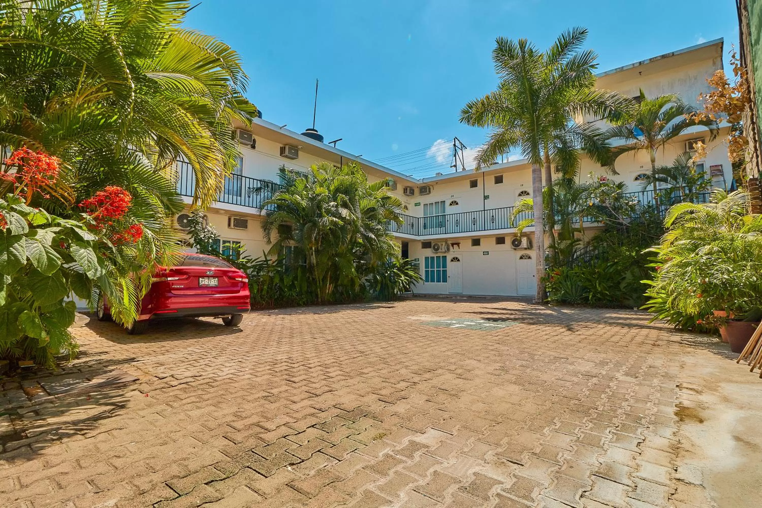 Property building in Hotel Posada San Rafael