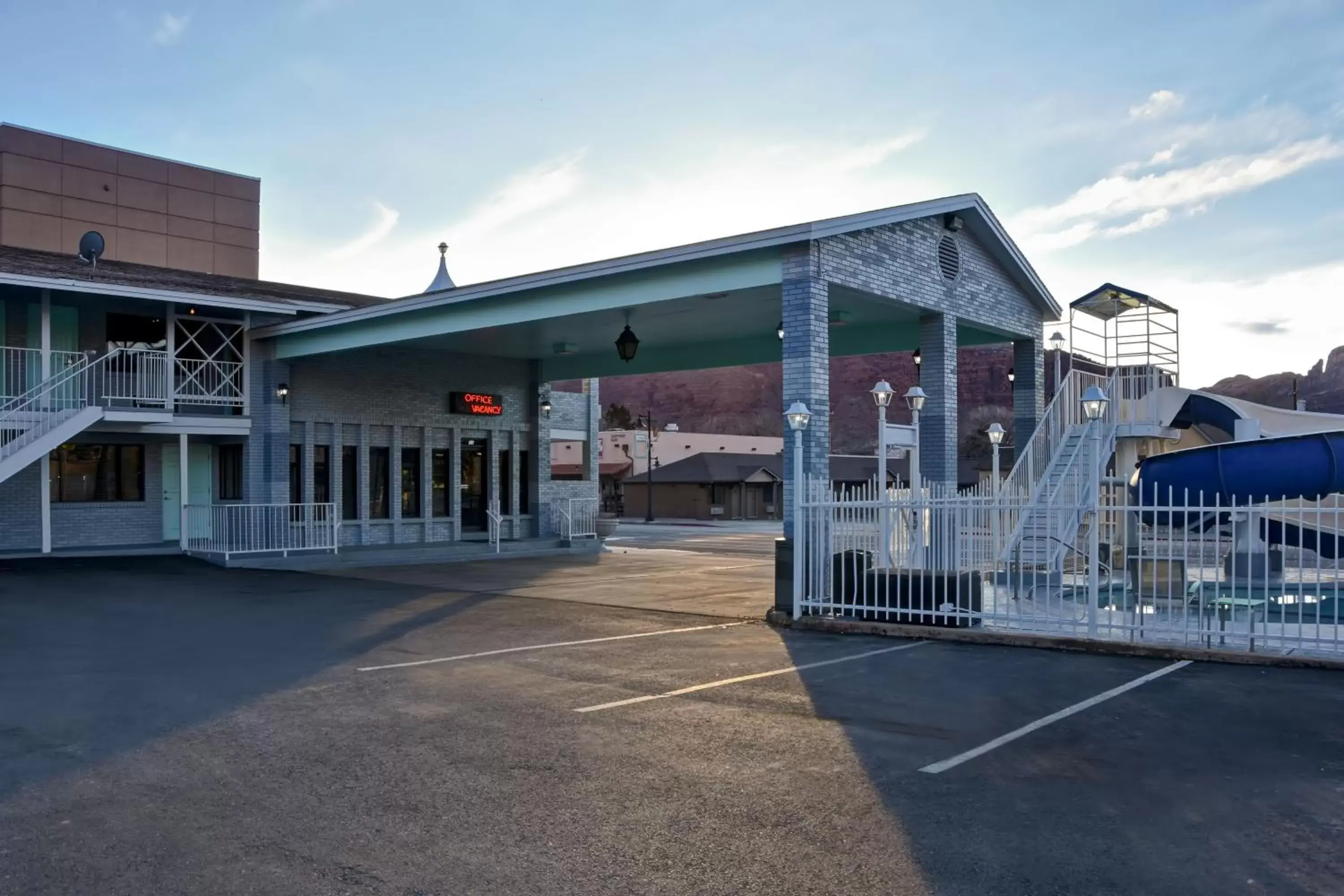 Property building in Expedition Lodge Moab Arches National Park Property building in Expedition Lodge Moab Arches National Park