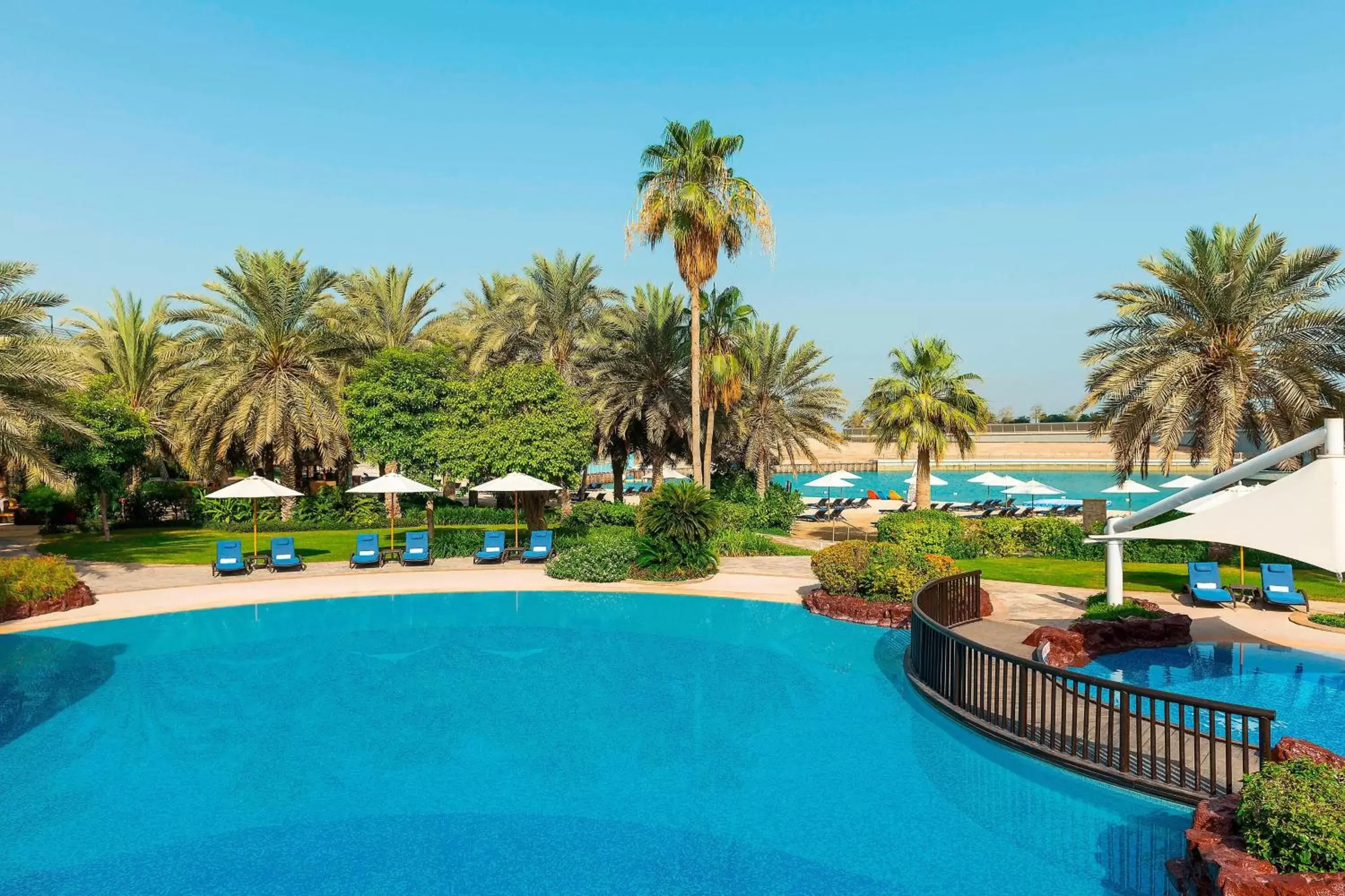 Swimming Pool in Sheraton Abu Dhabi Hotel & Resort