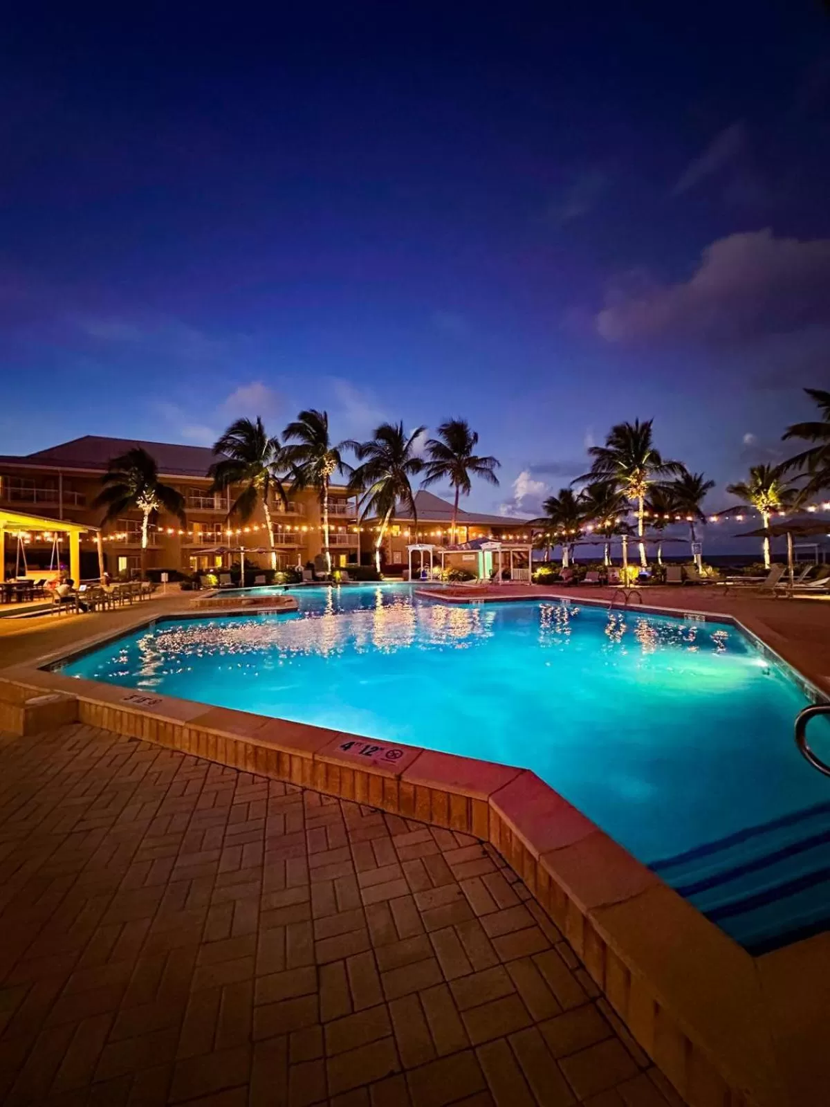 Night in Holiday Inn Resort Grand Cayman by IHG